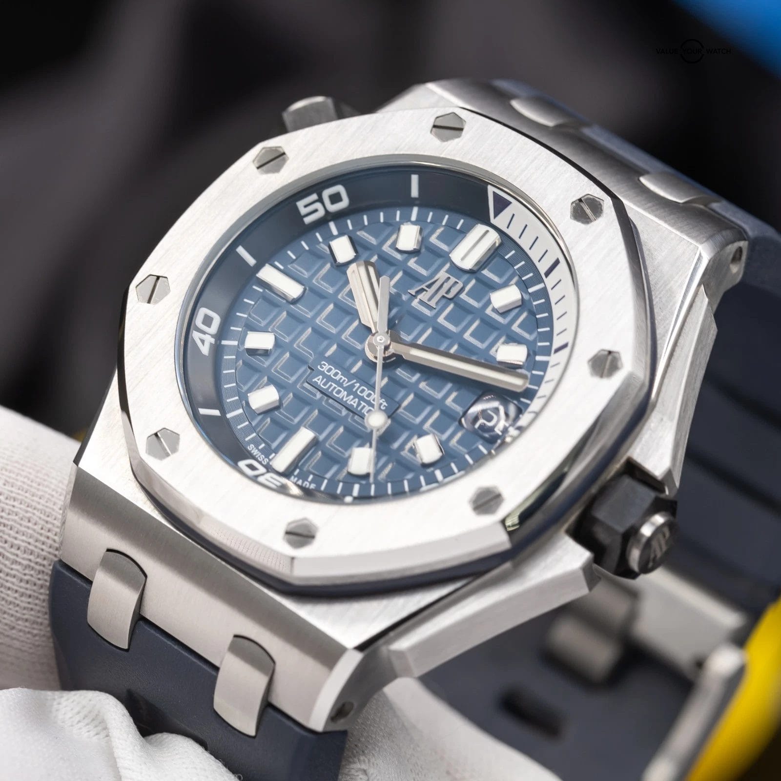 Audemars Piguet Royal Oak Offshore Diver Blue Men's Watch - 15720ST.OO.A027CA.01 - Image 14