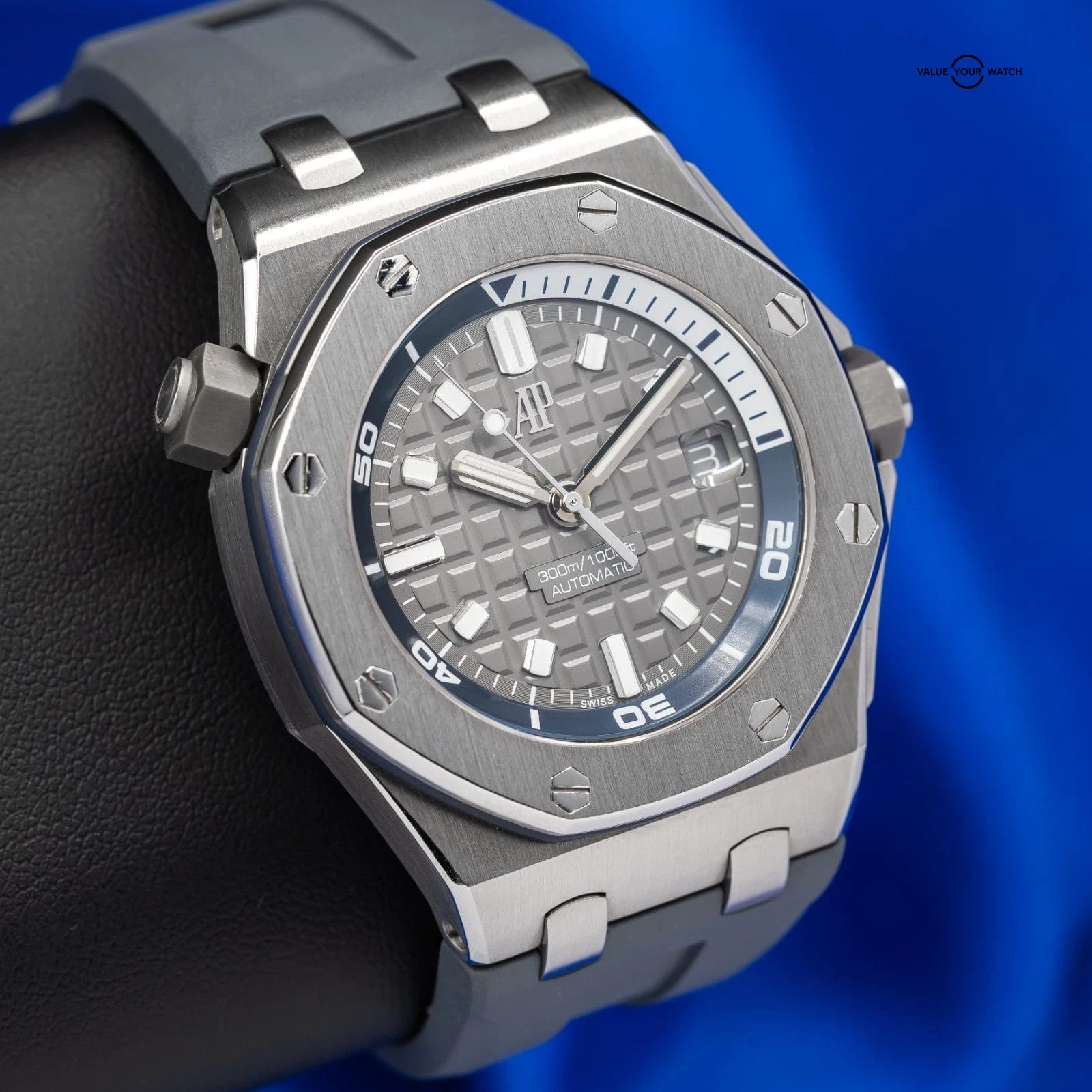 Audemars Piguet Royal Oak Offshore Diver 15720ST.OO.A009CA.01 Full Set - Image 5