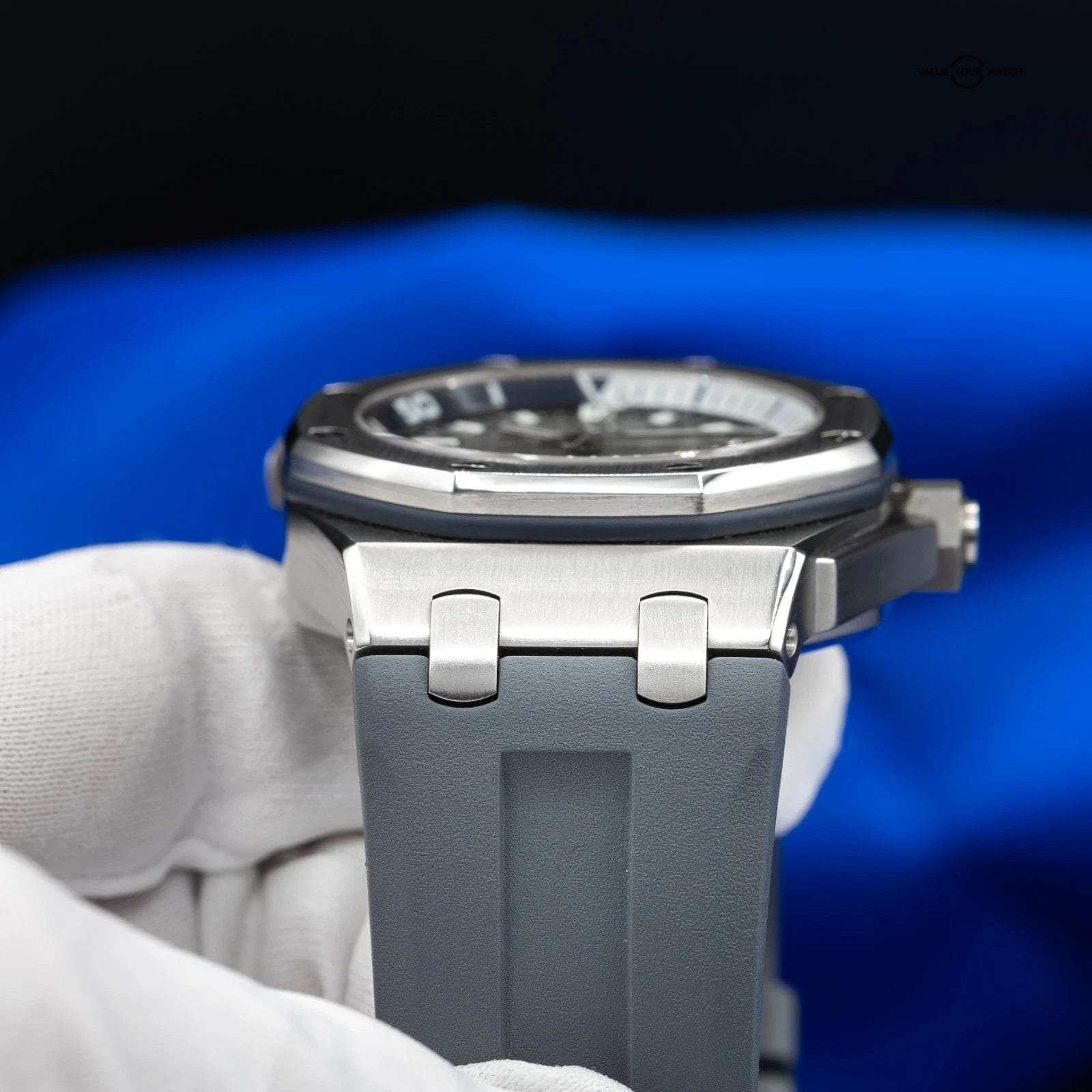 Audemars Piguet Royal Oak Offshore Diver 15720ST.OO.A009CA.01 Full Set - Image 10