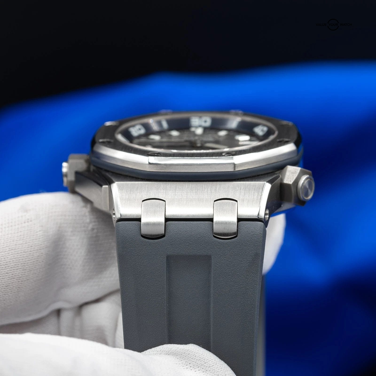 Audemars Piguet Royal Oak Offshore Diver 15720ST.OO.A009CA.01 Full Set - Image 11