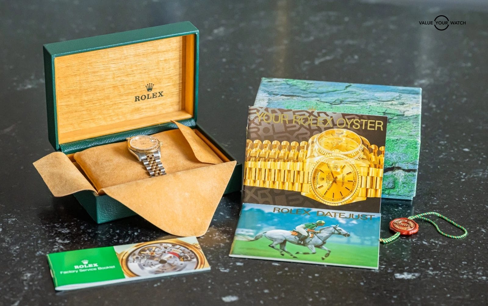 Rolex Datejust 31 mm Yellow Gold Complete Set Fluted Bezel Champagne Dial 68273 - Image 17