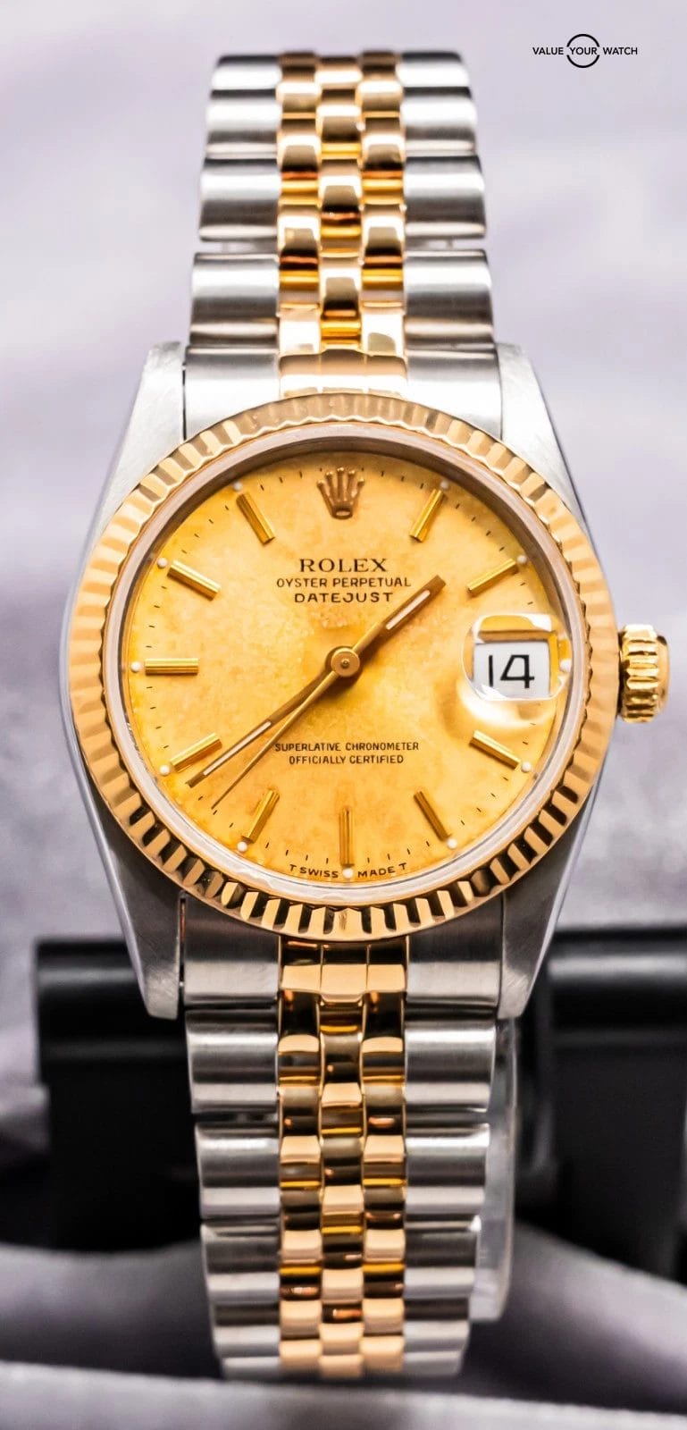 Rolex Datejust 31 mm Yellow Gold Complete Set Fluted Bezel Champagne Dial 68273 - Image 19