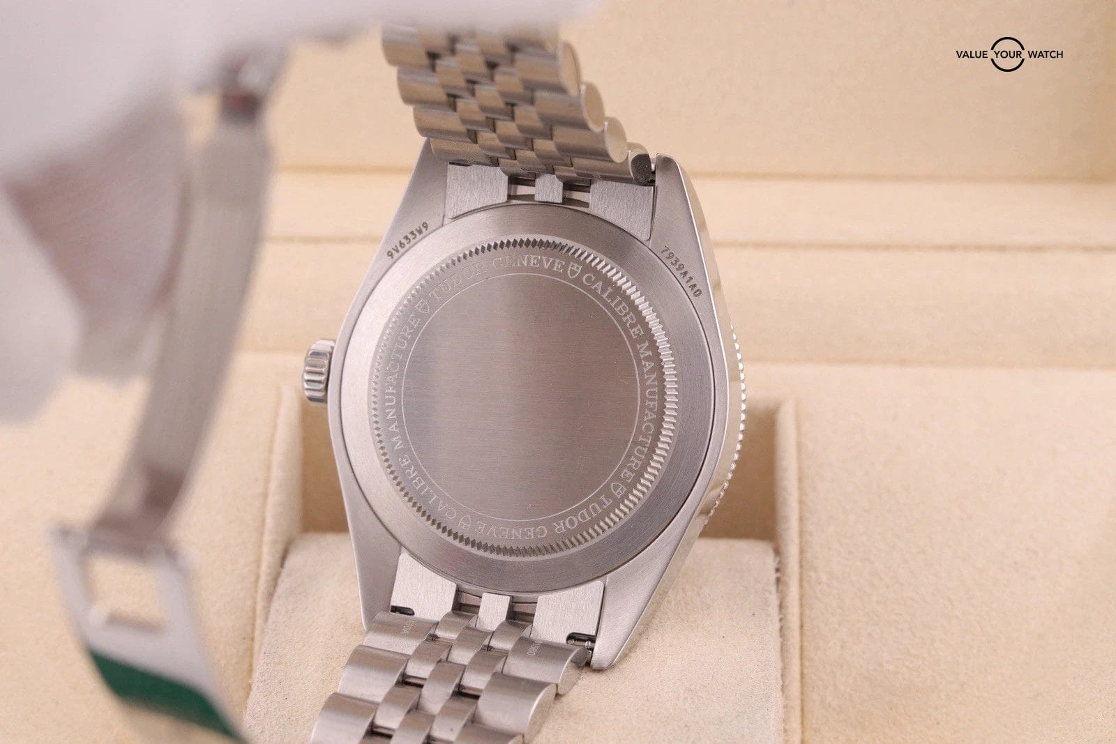 2025 Tudor Black Bay 41 Burgundy Red Metas M7941A1A0RU-0003, FULL KIT - Image 5