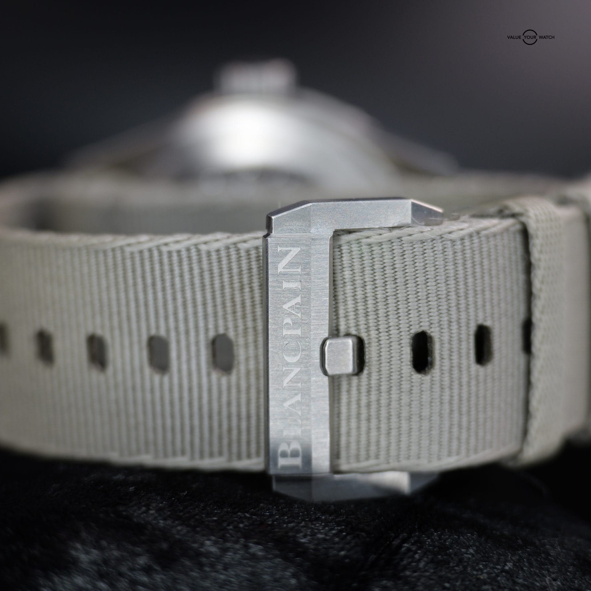 Blancpain Fifty Fathoms Bathyscaphe 5000-1210-NAGA 43MM Grey Dial Full Set WARRANTY - Image 8