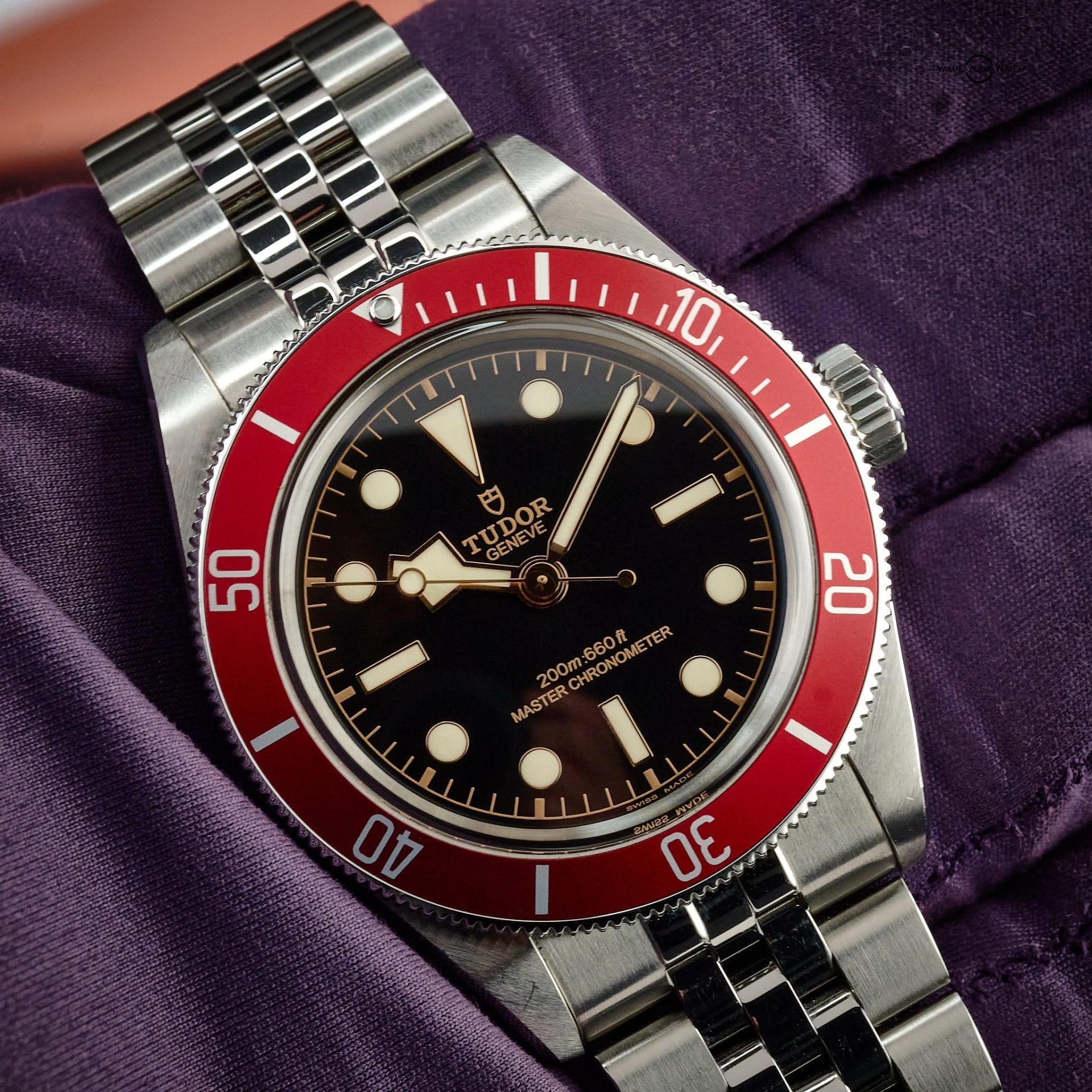 Tudor Black Bay 41 “Red” – Ref. M7941A1A0RU – 41mm Stainless Steel w/ Box and Papers - Image 9