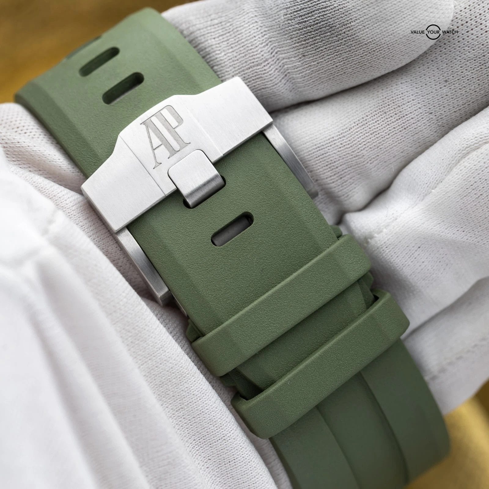 2023 Audemars Piguet Royal Oak Offshore Diver Steel Green 42mm 15720ST Full Set - Image 4