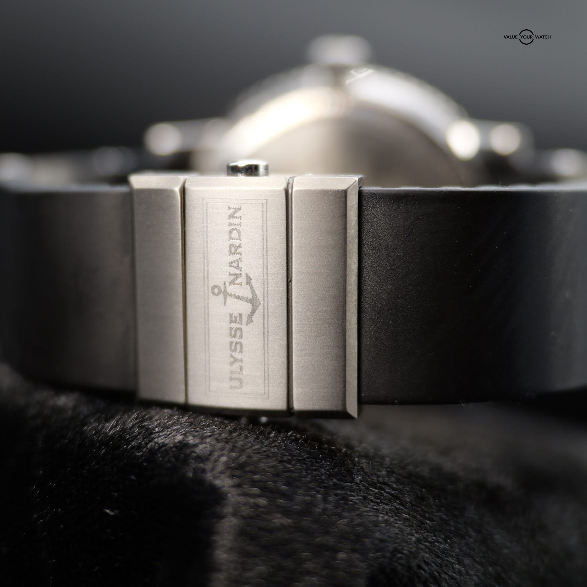 Ulysse Nardin Maxi Diver 263-55 40MM Black Dial Full Set WARRANTY - Image 9