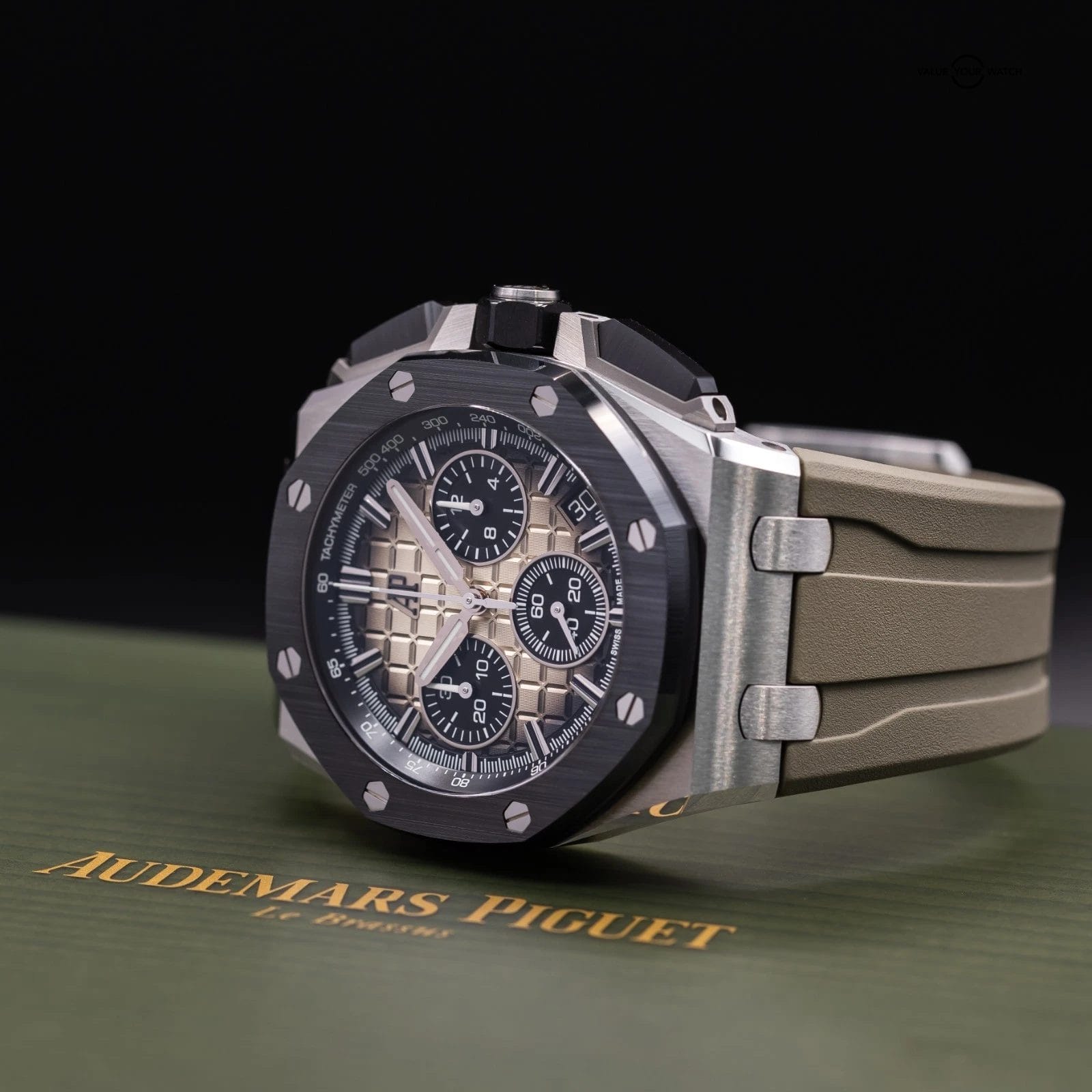 Audemars Piguet Royal Oak Chronograph 26420SO.OO.A600CA.01 NEW &UNWORN FULL SET - Image 11