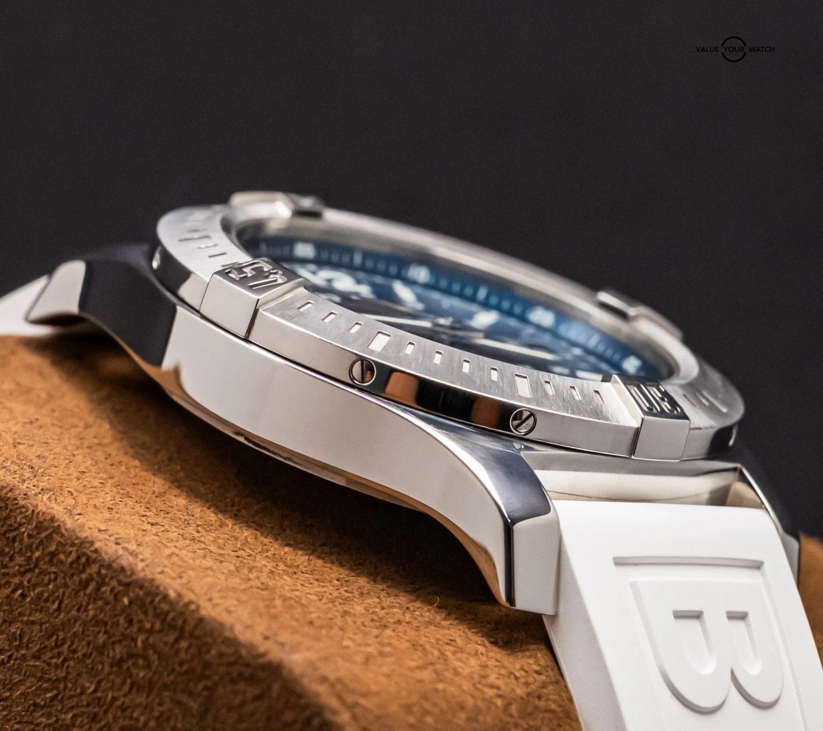 Breitling Colt Quartz 44mm Pro Diver Rubber Stainless Aviation A74388111B1A1 - Image 15