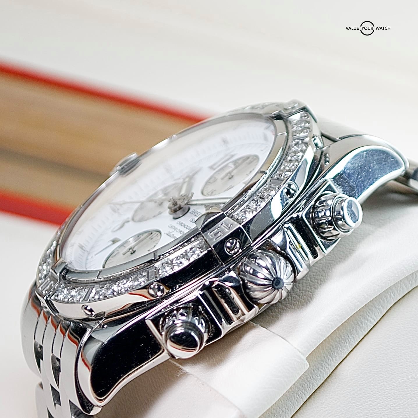 Breitling Chronomat A13356 Diamond Chrono Men white dial watch - Image 3