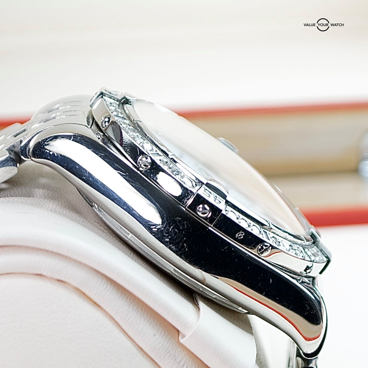 Breitling Chronomat A13356 Diamond Chrono Men white dial watch - Image 4