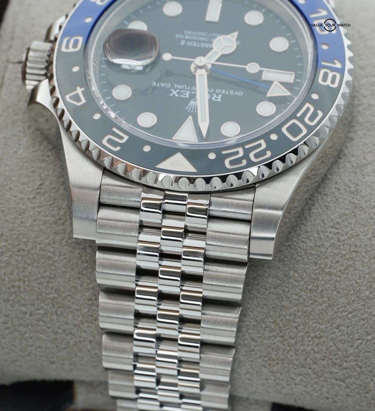 Rolex GMT Master II Batgirl Jubilee 126710BLNR BOXES/PAPERS! - Image 6