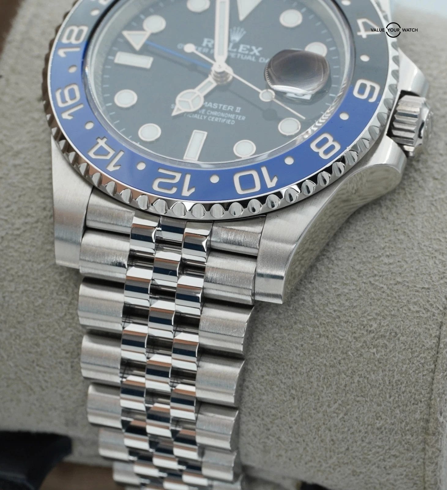 Rolex GMT Master II Batgirl Jubilee 126710BLNR BOXES/PAPERS! - Image 8