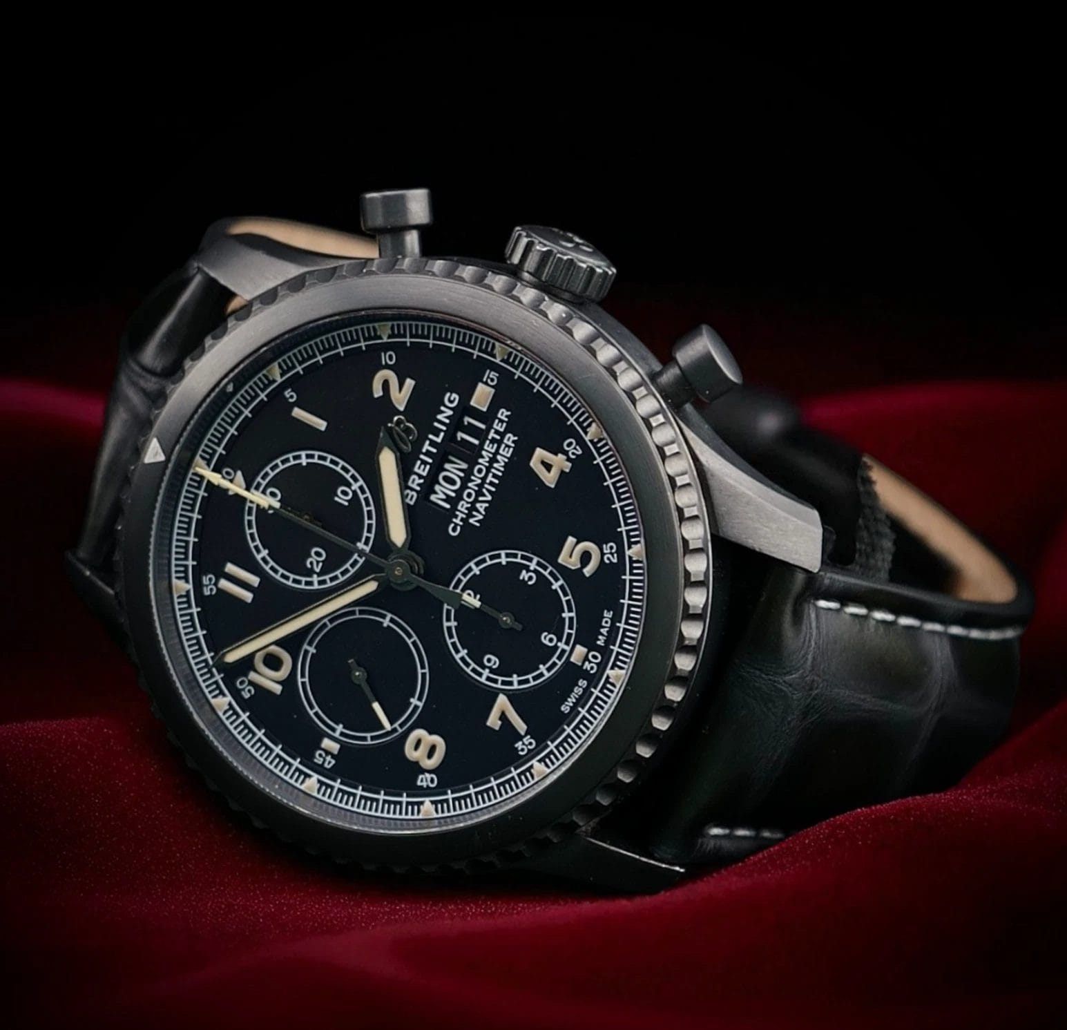 Breitling Navitimer 8 M13314 Chronograph 43mm Watch – Includes Extra Straps