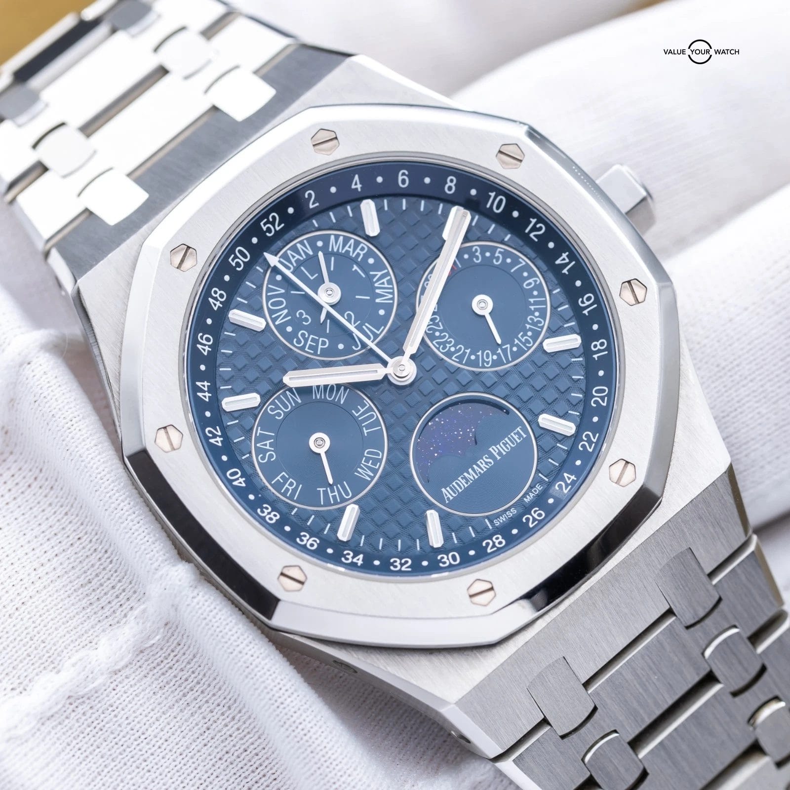 Audemars Piguet Royal Oak Perpetual Calendar 41mm Blue Dial - AP 26574ST - Image 18