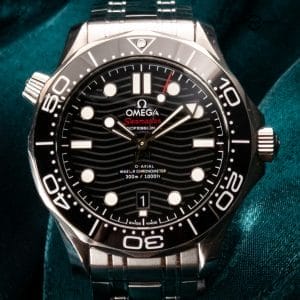 Omega Seamaster Diver 300M Black Wave Steel 210.30.42.20.01.001 42mm Box & Papers