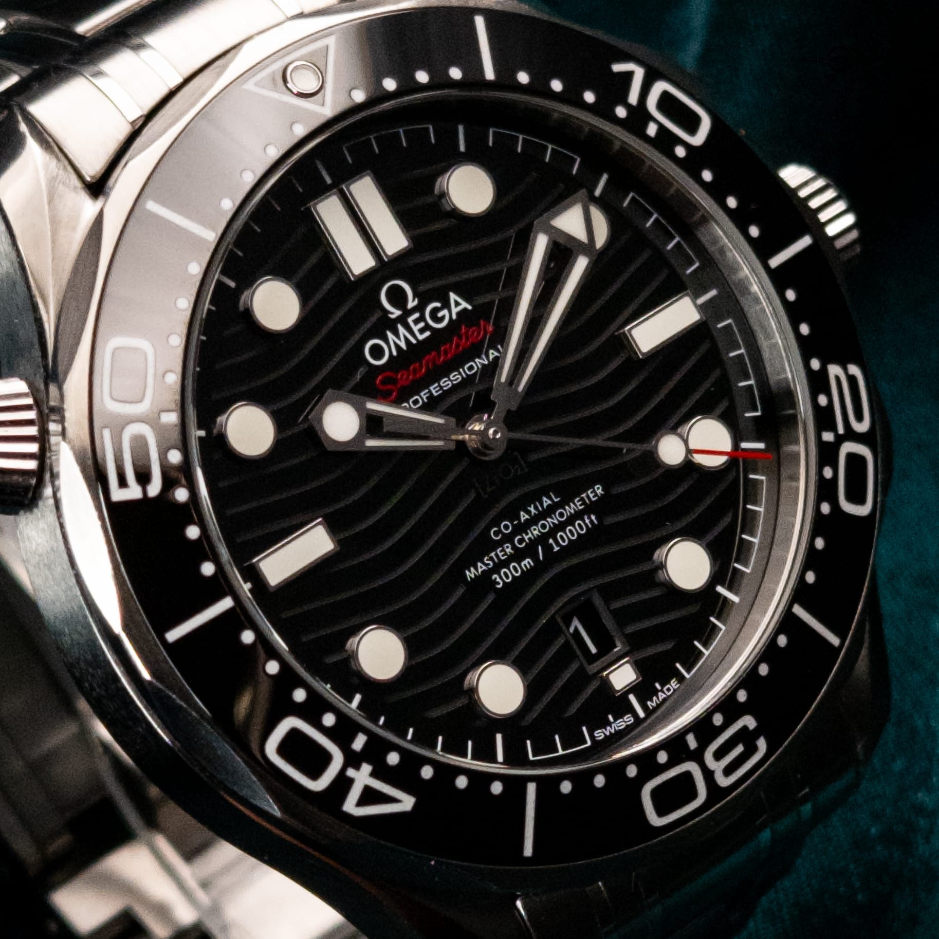 Omega Seamaster Diver 300M Black Wave Steel 210.30.42.20.01.001 42mm Box & Papers - Image 3