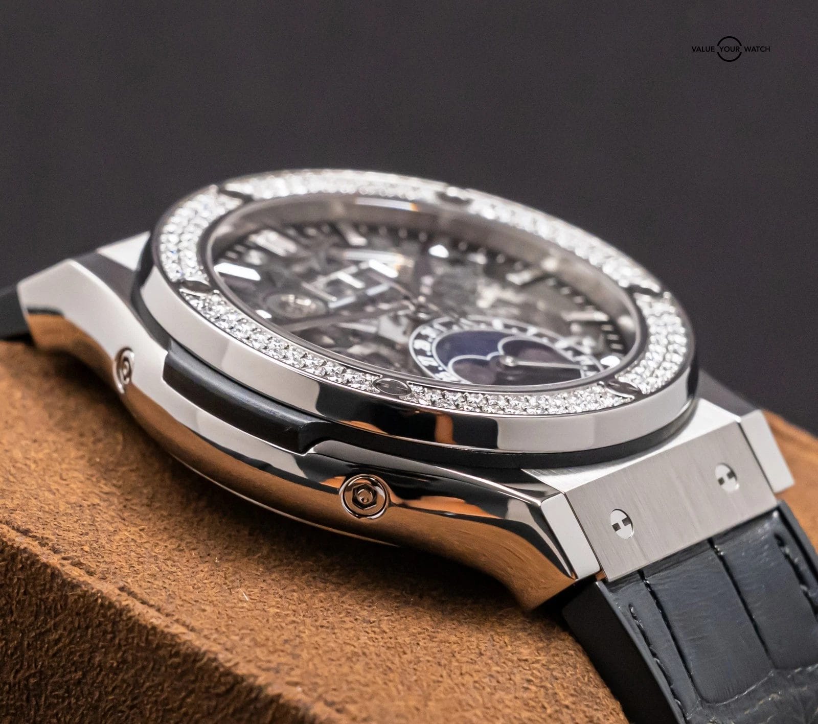 Hublot Classic Fusion Aerofusion Moonphase Diamonds 45mm 517.NX.0170.LR.1104 - Image 11