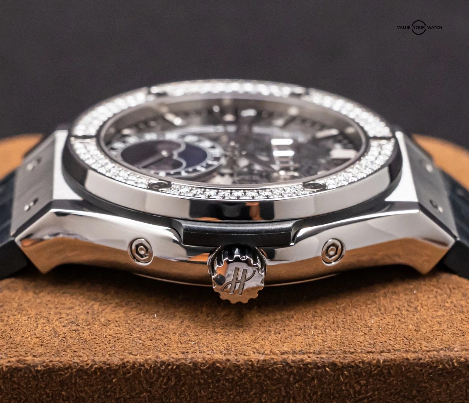 Hublot Classic Fusion Aerofusion Moonphase Diamonds 45mm 517.NX.0170.LR.1104 - Image 13