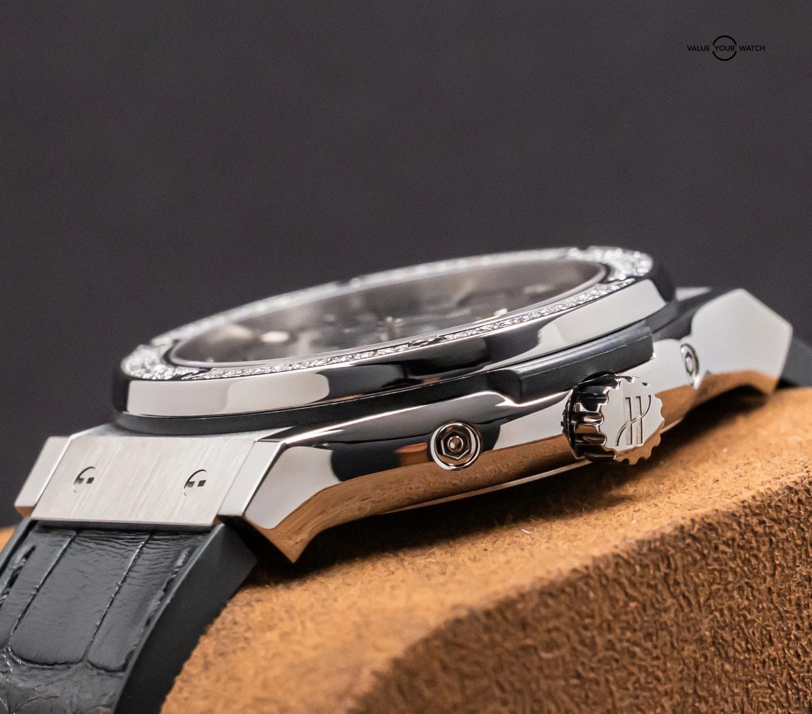 Hublot Classic Fusion Aerofusion Moonphase Diamonds 45mm 517.NX.0170.LR.1104 - Image 15