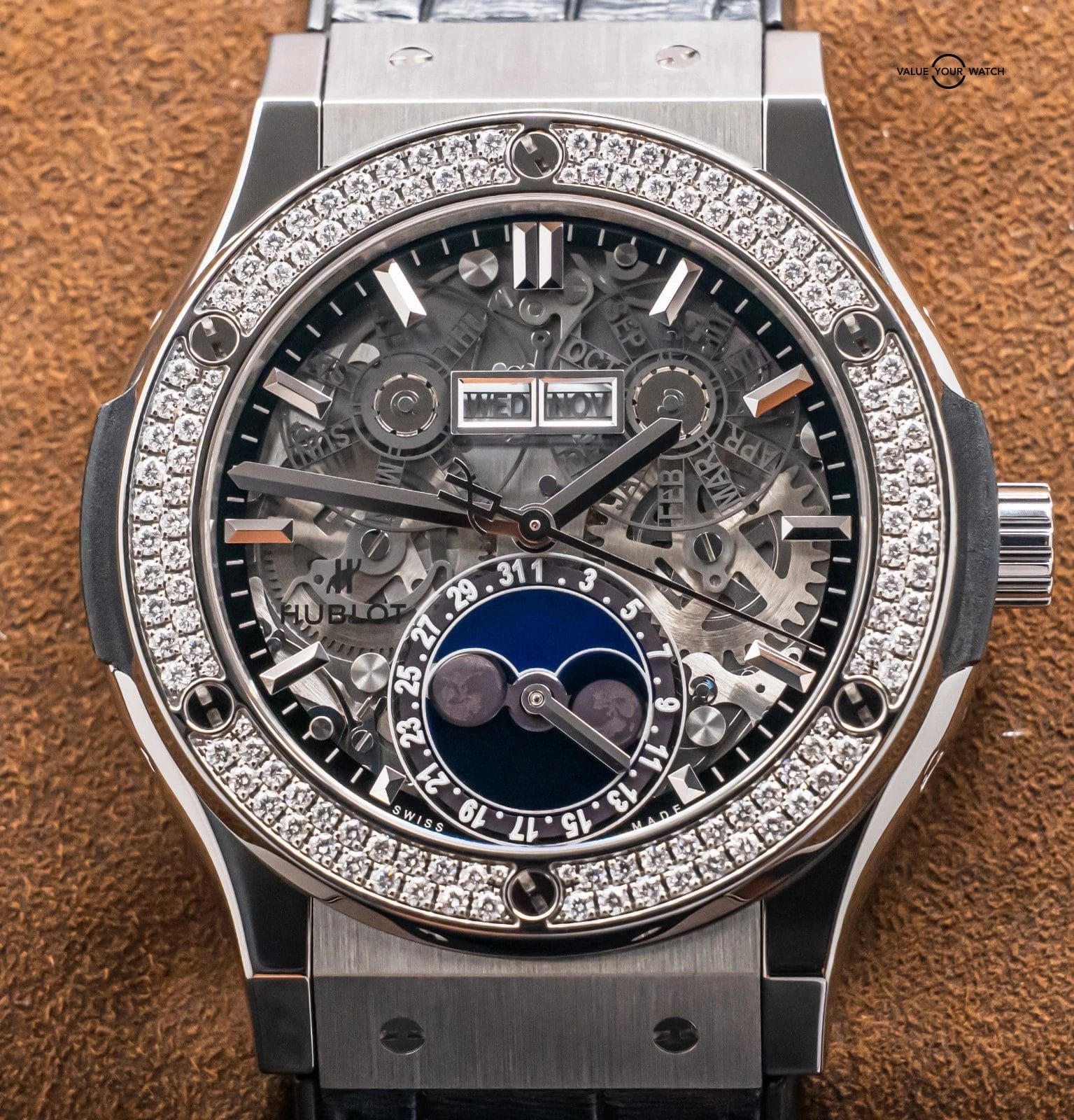 Hublot Classic Fusion Aerofusion Moonphase Diamonds 45mm 517.NX.0170.LR.1104 - Image 20