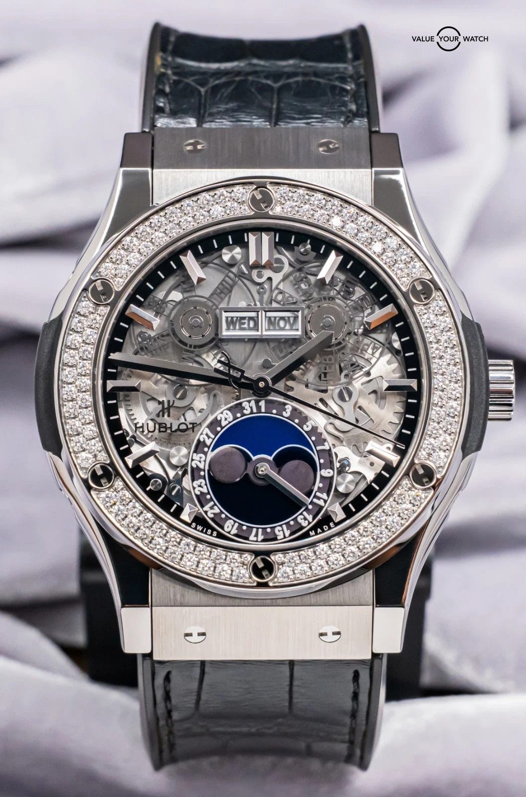 Hublot Classic Fusion Aerofusion Moonphase Diamonds 45mm 517.NX.0170.LR.1104 - Image 21