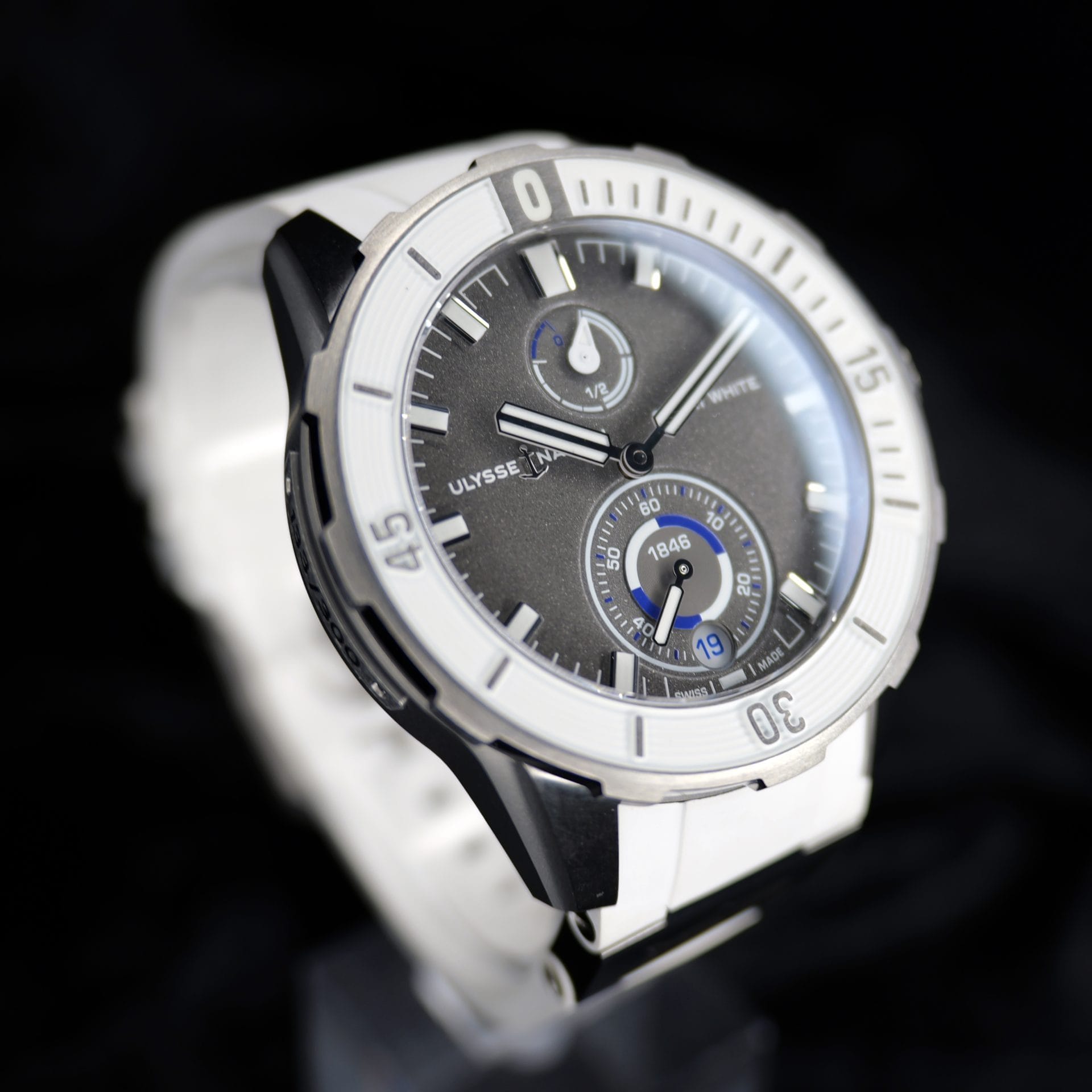 Ulysse Nardin Diver Chronometer Great White Limited Edition 1183-170LE-3/90-GW 44MM Titanium Grey Dial WARRANTY - Image 3