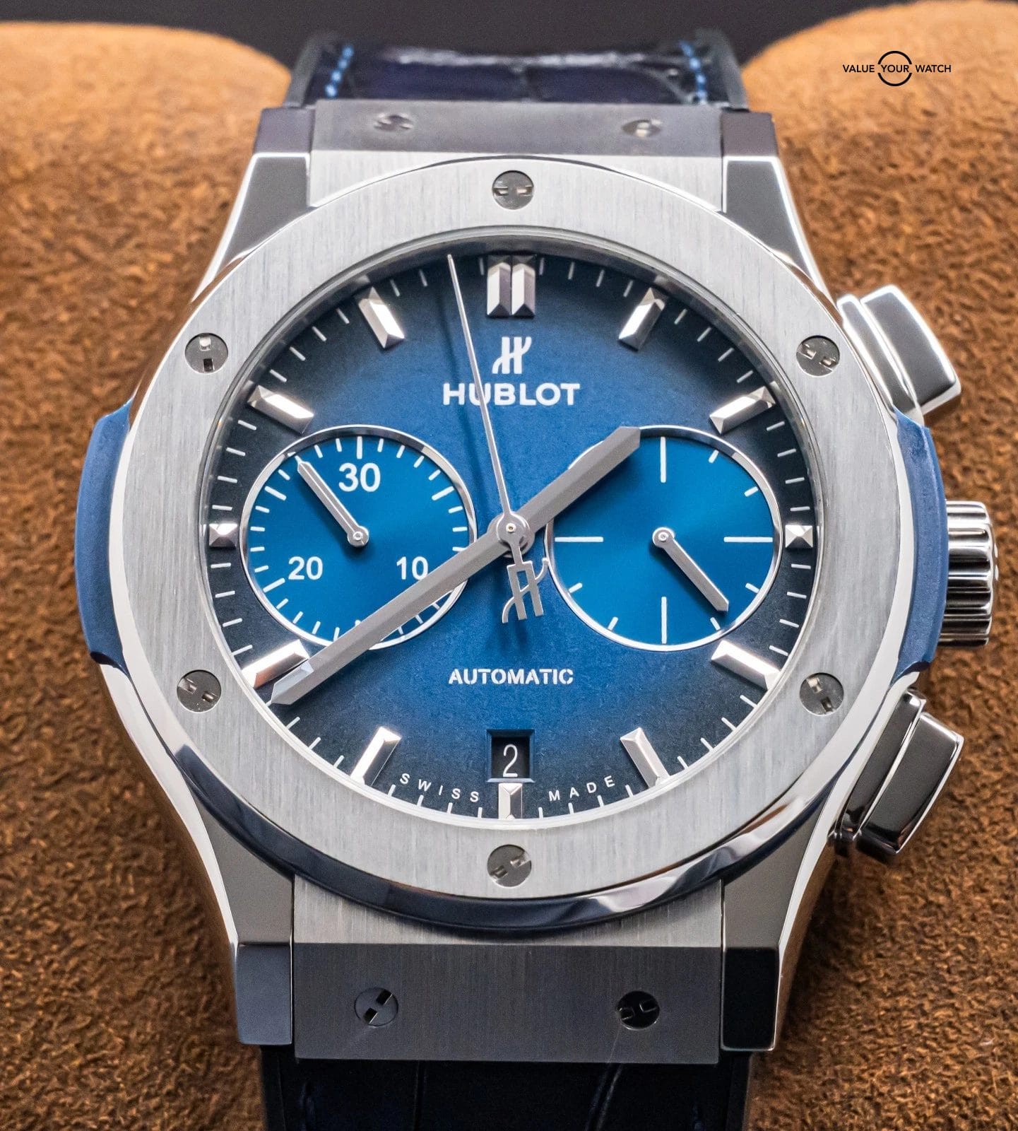 Hublot Classic Fusion Chronograph Titanium Deep Blue 45 mm Deploy 521.NX.6670.LR - Image 7