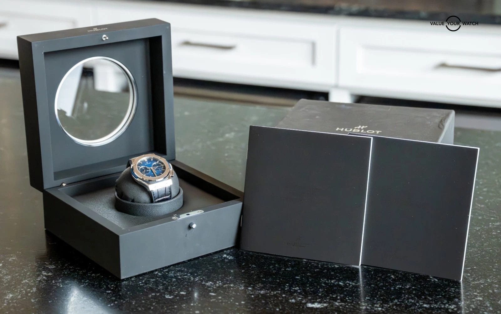 Hublot Classic Fusion Chronograph Titanium Deep Blue 45 mm Deploy 521.NX.6670.LR - Image 9