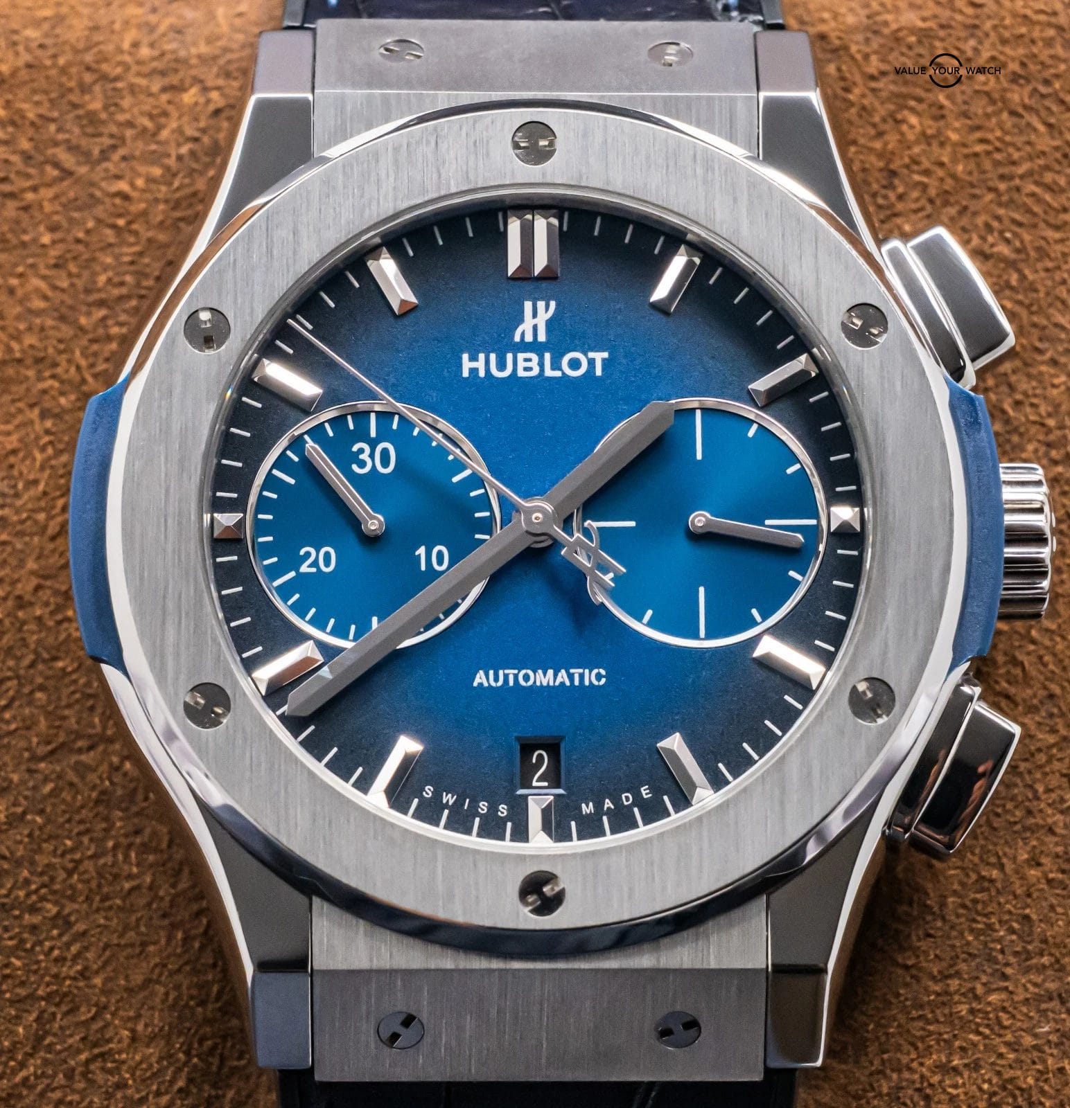 Hublot Classic Fusion Chronograph Titanium Deep Blue 45 mm Deploy 521.NX.6670.LR - Image 11