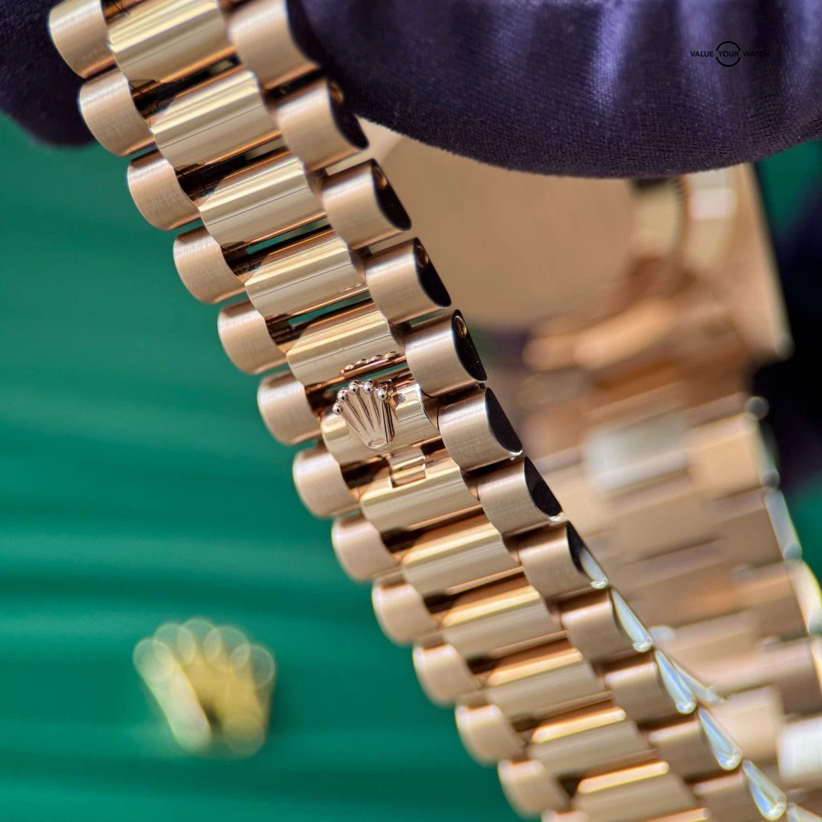 2025 UNWORN Rolex Day Date 40mm Rose Gold w/ Sundust Dial - Collectors Full Set - Image 3