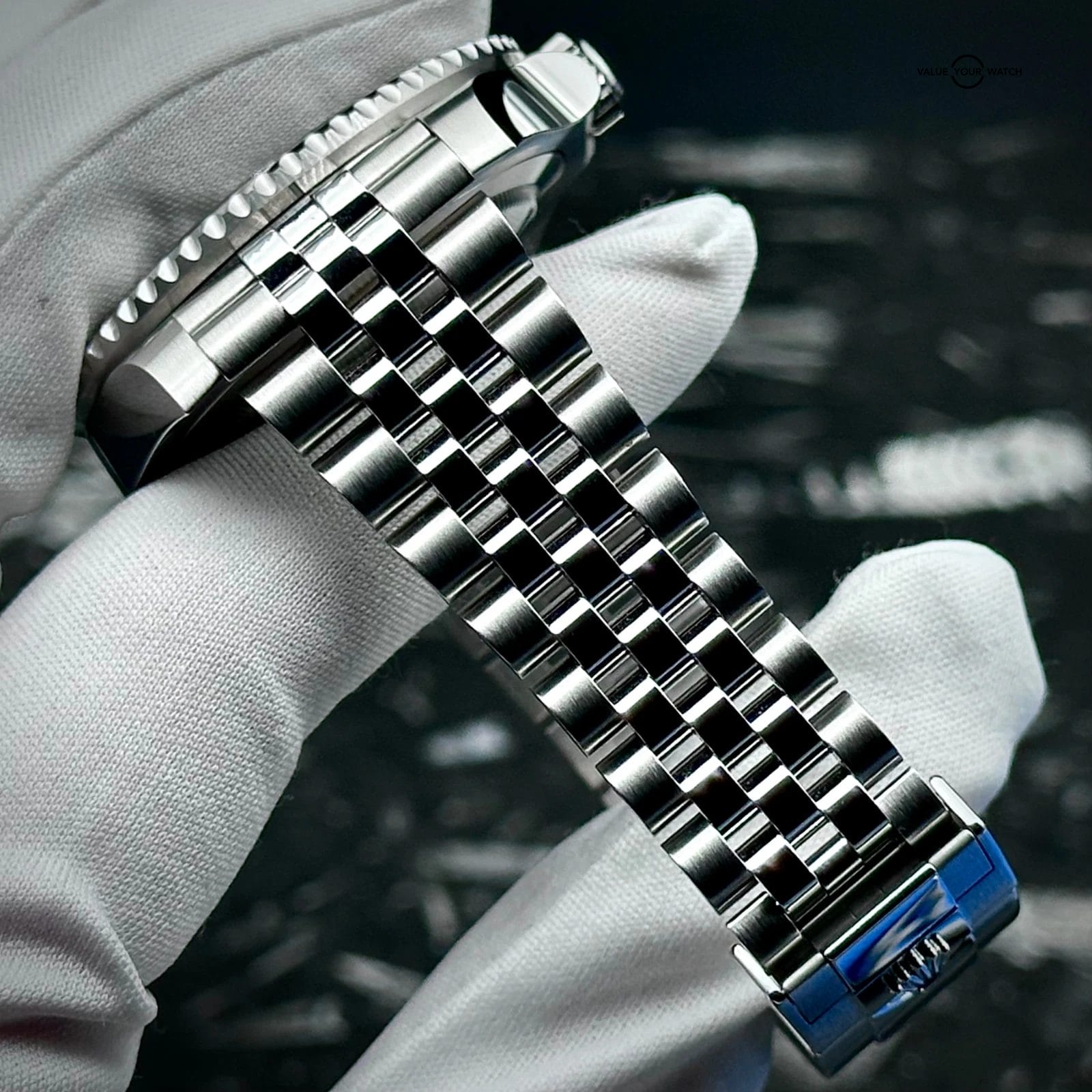 Rolex GMT-Master II Bruce Wayne Jubilee 126710GRNR Sep2024 Unworn Complete Black - Image 13