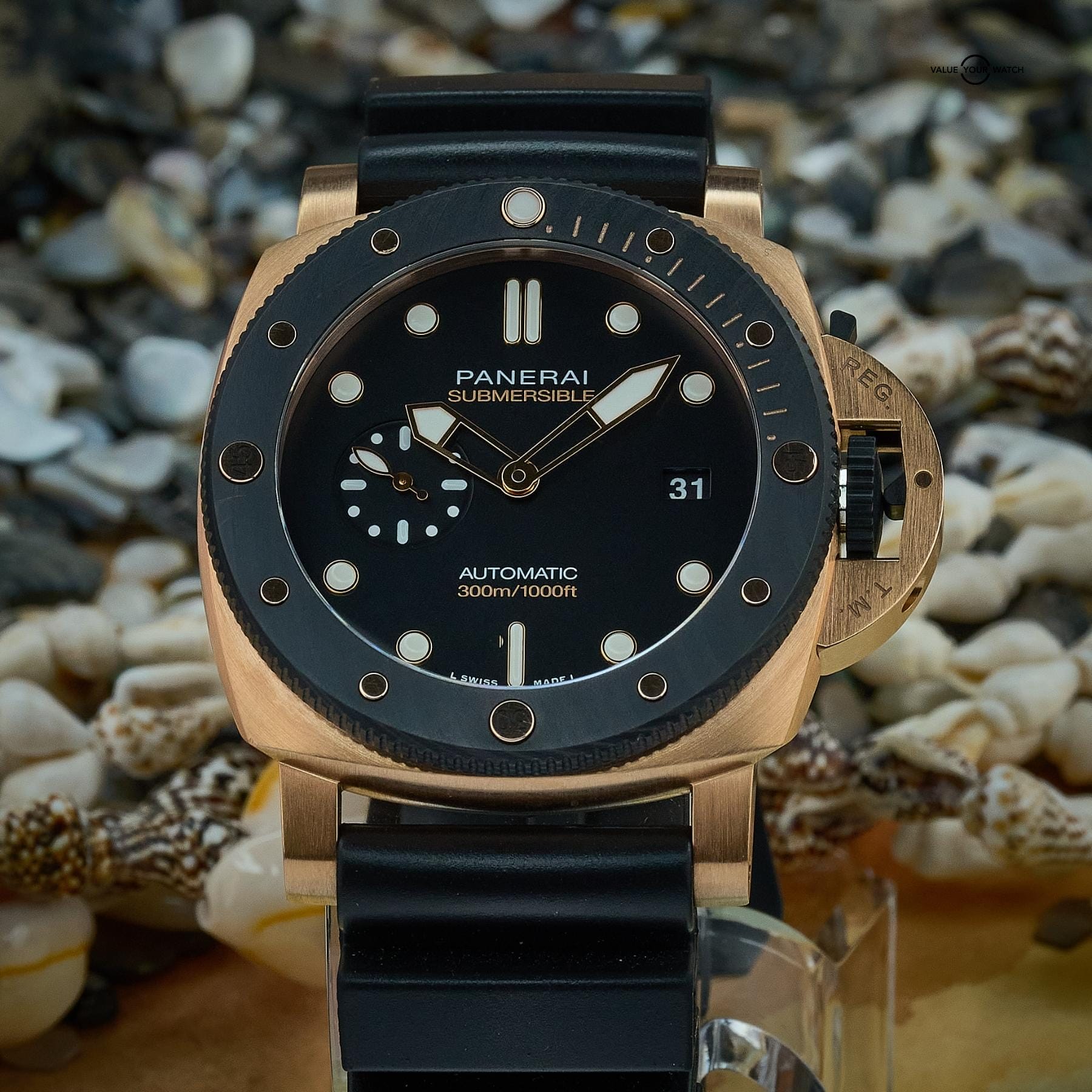 Panerai Submersible 44mm Goldtech Orocarbo PAM02070 with Box & Papers - Image 13