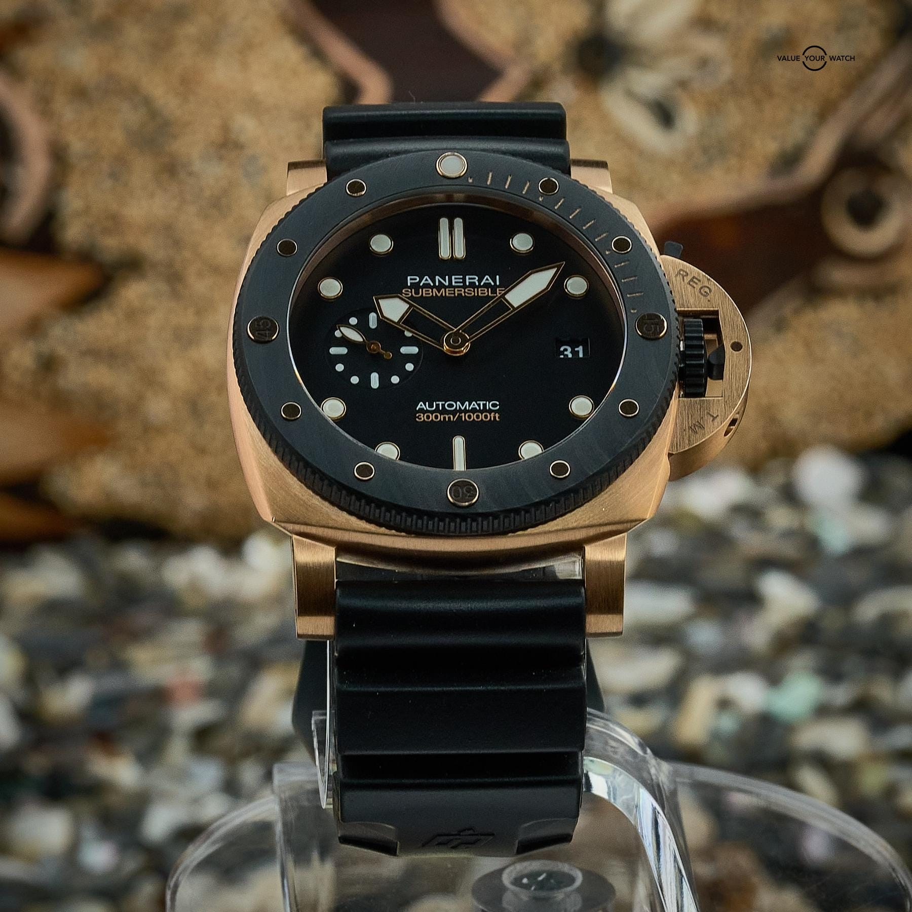 Panerai Submersible 44mm Goldtech Orocarbo PAM02070 with Box & Papers - Image 10