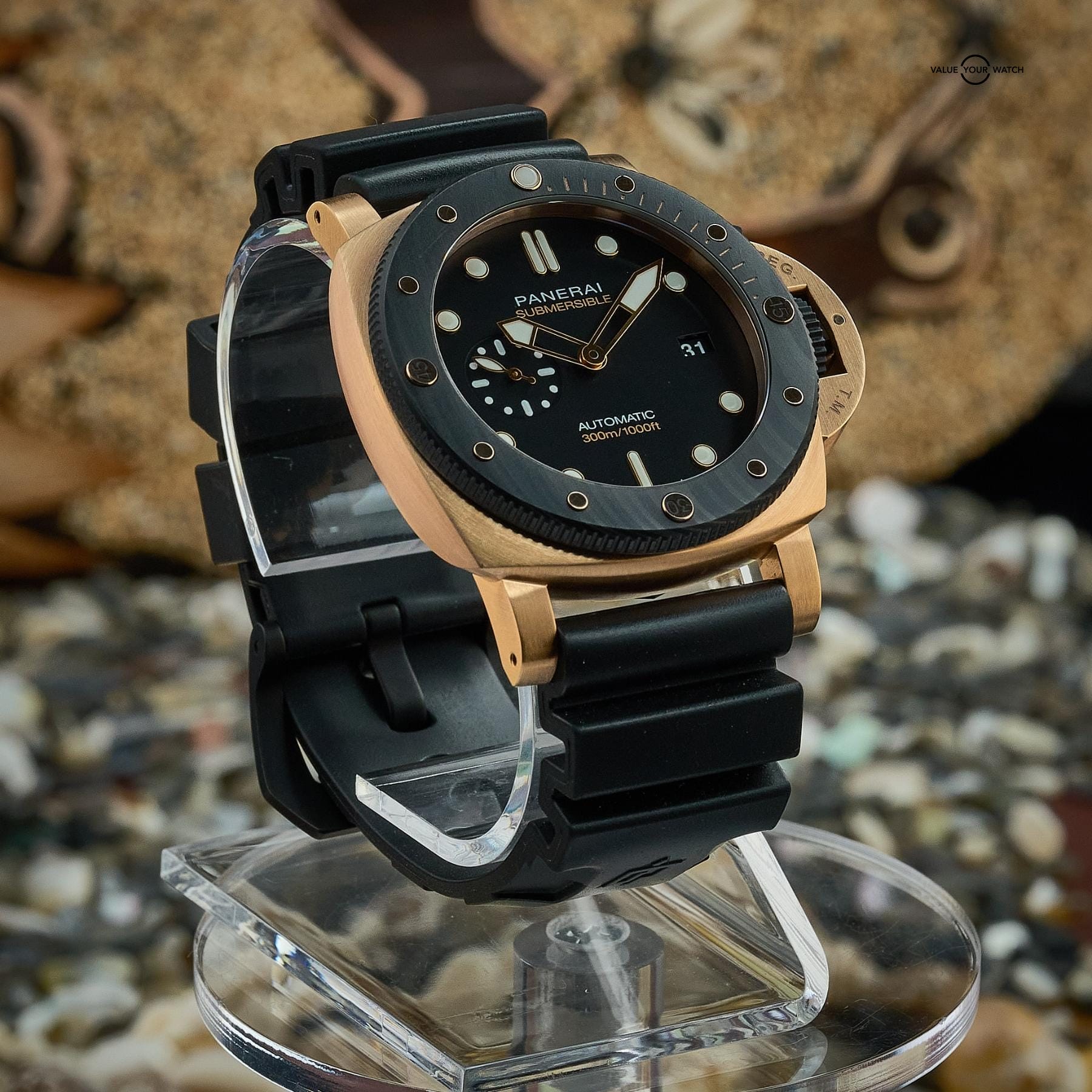 Panerai Submersible 44mm Goldtech Orocarbo PAM02070 with Box & Papers - Image 9