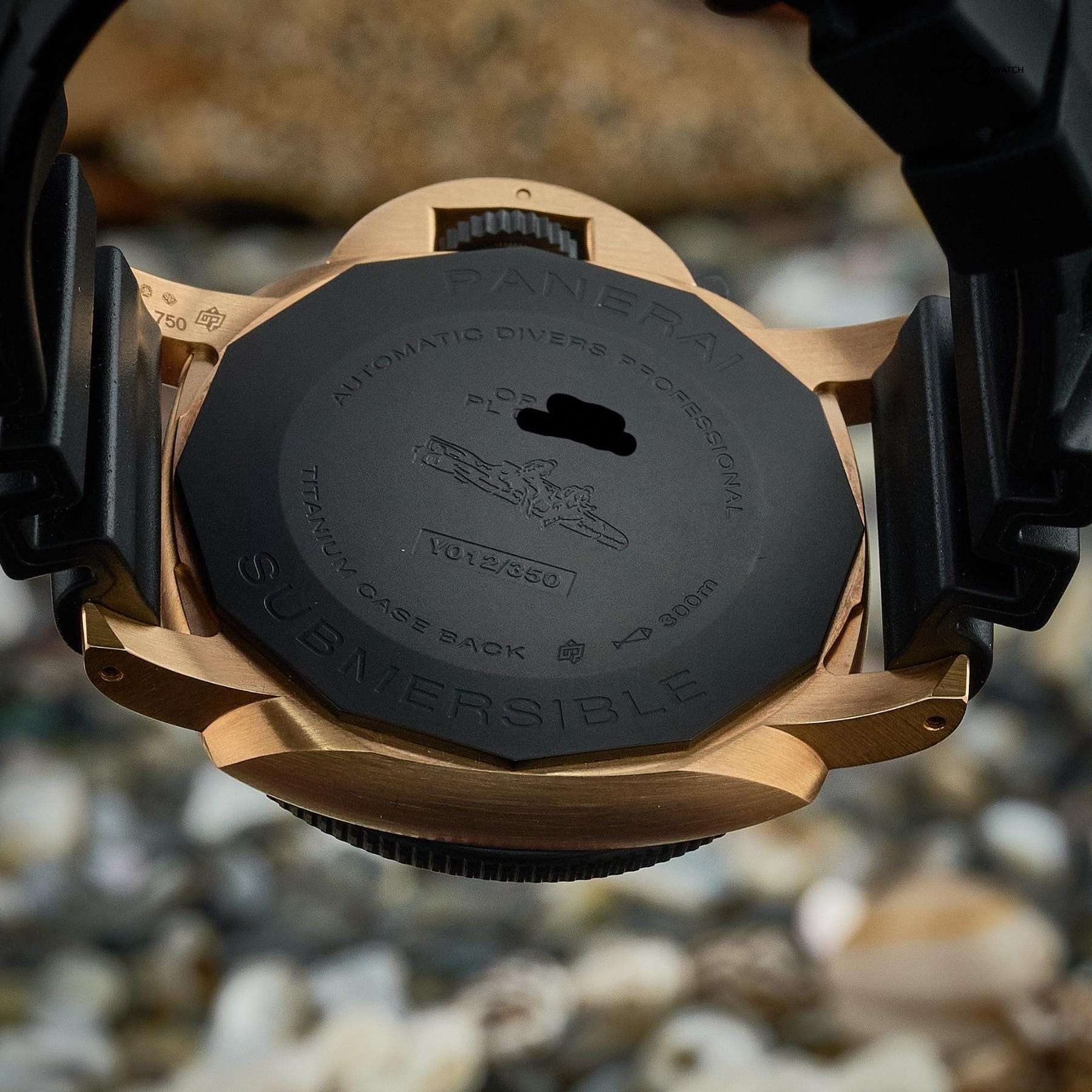 Panerai Submersible 44mm Goldtech Orocarbo PAM02070 with Box & Papers - Image 14