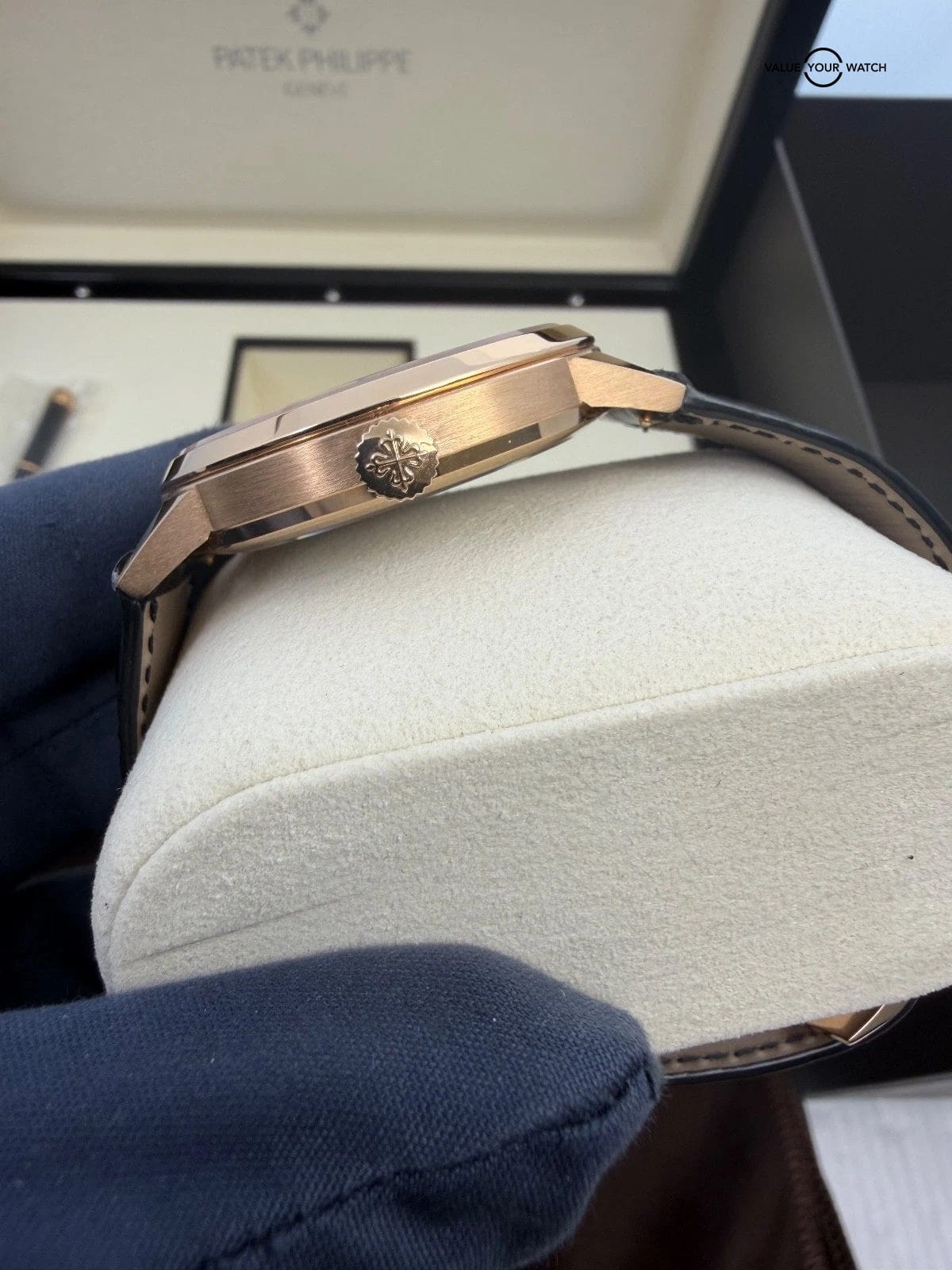 MINT Patek Philippe Annual Calendar Regulator 5235/50R-001 Black Dial Rose Gold - Image 7