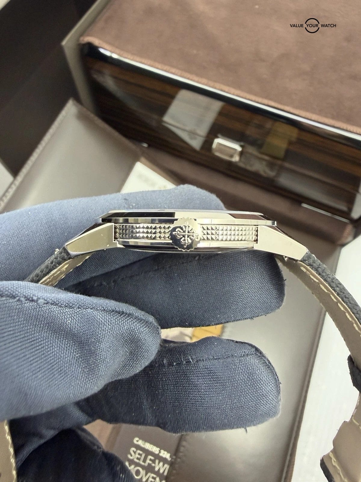 MINT 2022 Box Papers Both Straps Patek Calatrava 5226G Complete 18k WG 40mm - Image 3