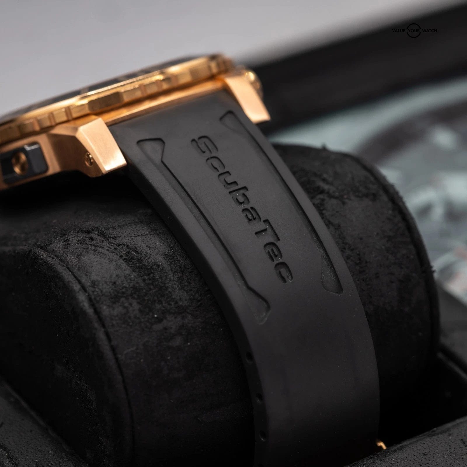 Carl F. Bucherer ScubaTec Patravi Blue dial solid 18k! 207g, 140g GOLD WEIGHT! - Image 10