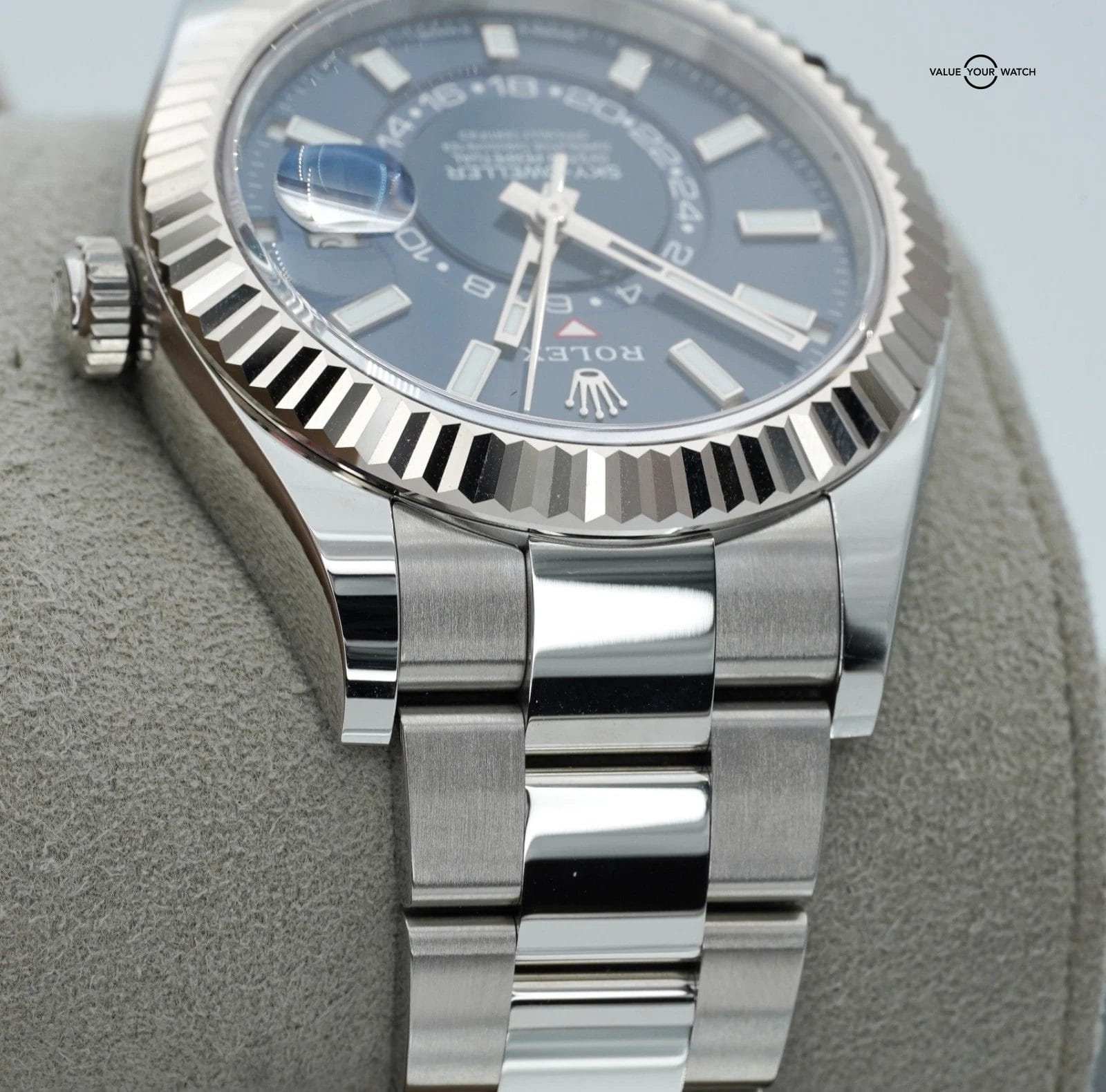 2025 Rolex Sky-Dweller 42mm 336934 Stainless Steel Blue Dial - Image 14