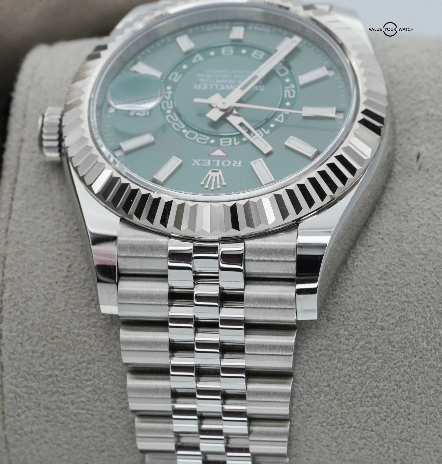 2025 Rolex Sky-Dweller 42mm 336934 Stainless Steel Jubilee Green Dial - Image 19