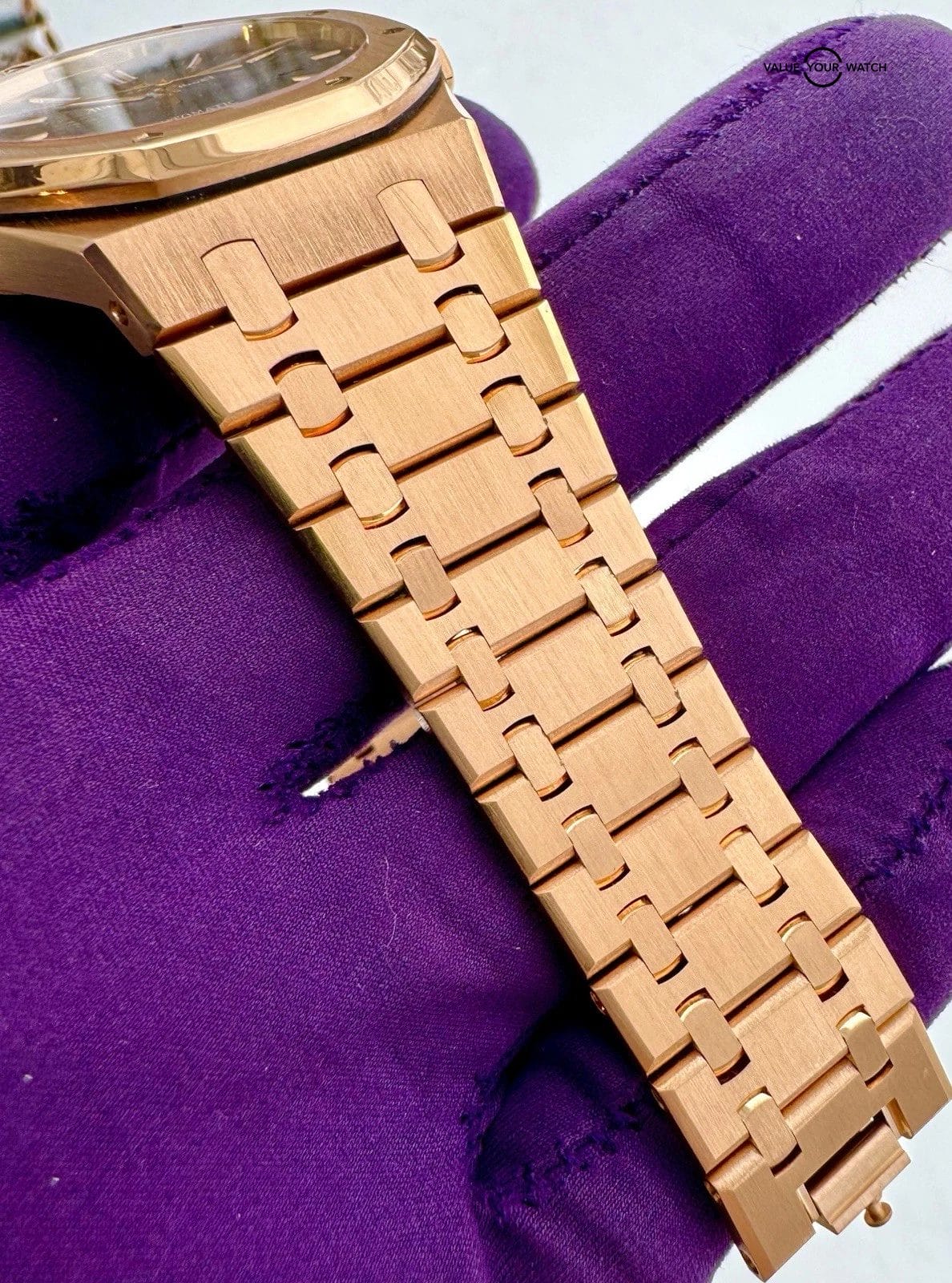 Audemars Piguet Royal Oak Blue Dial Rose Gold - 15400OR.OO.1220OR.03 - Image 10