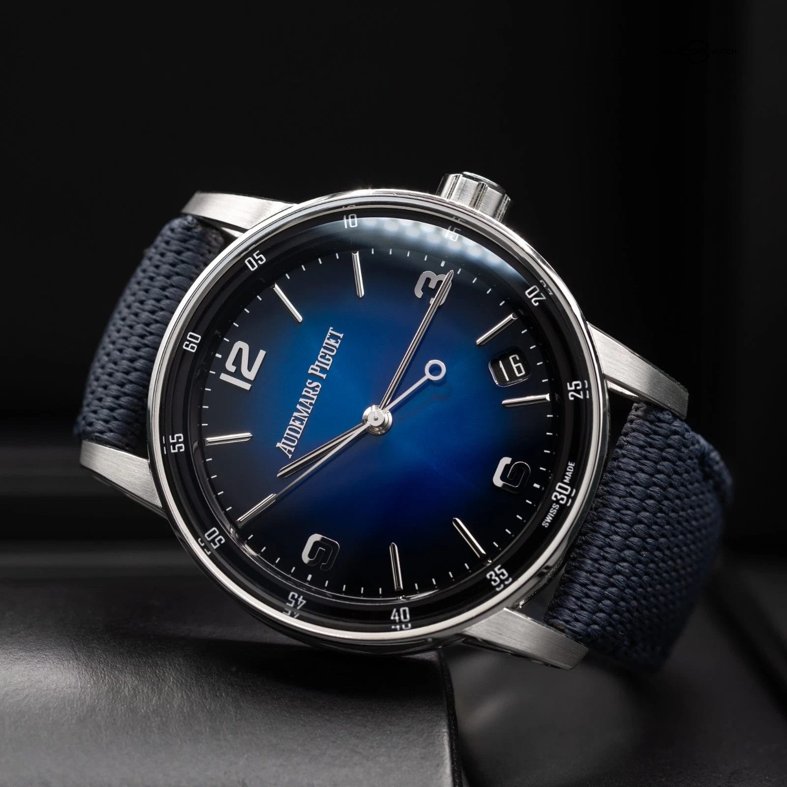 Audemars Piguet Code 11.59 White Gold, Blue Lacquered Dial Men's Watch 15210BC - Image 10