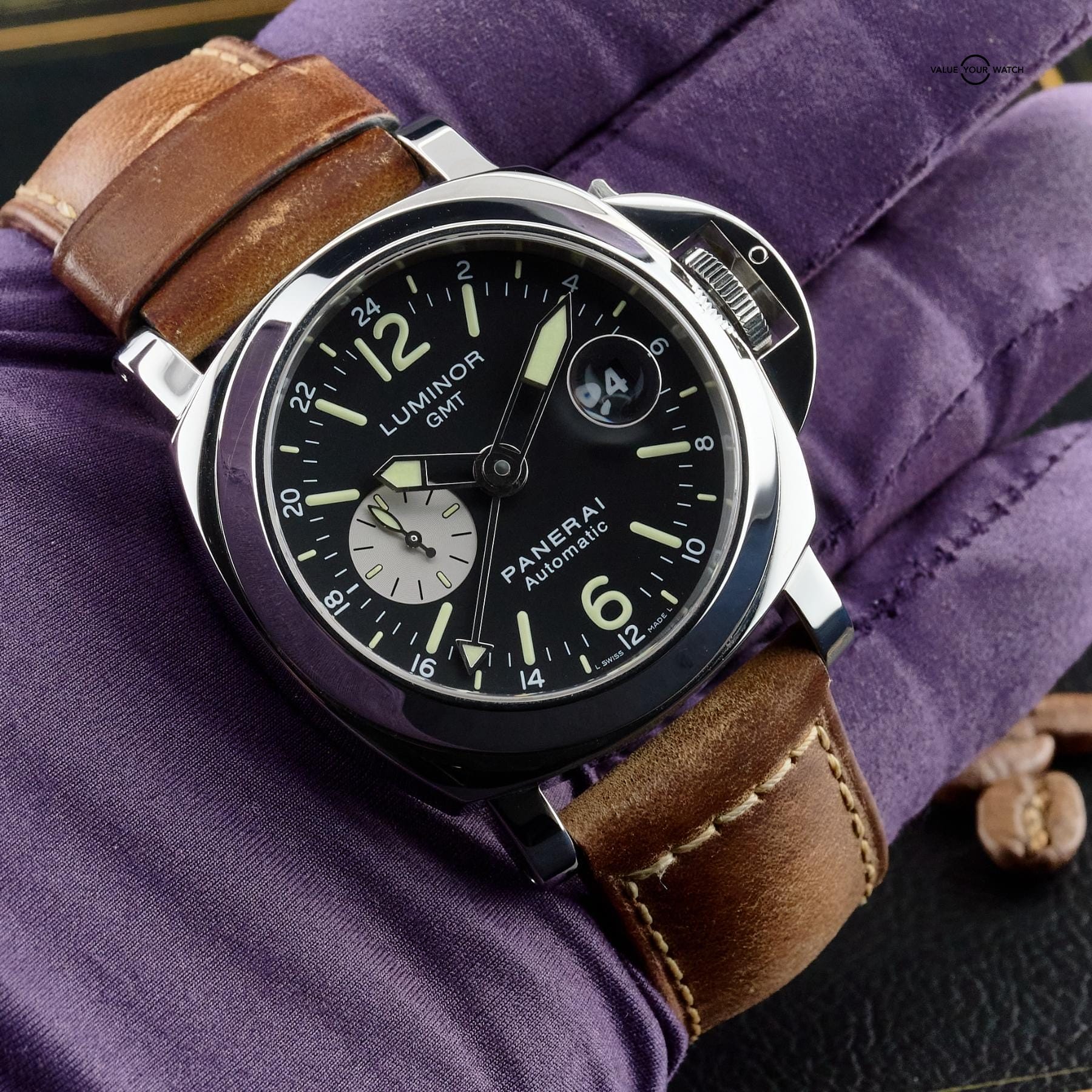 Panerai Luminor GMT 44mm Steel PAM00088 Full Set - Image 10