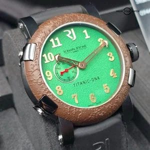 Romain Jerome Titanic DNA, 46mm Black PVD steel w textured Green dial. Full set!
