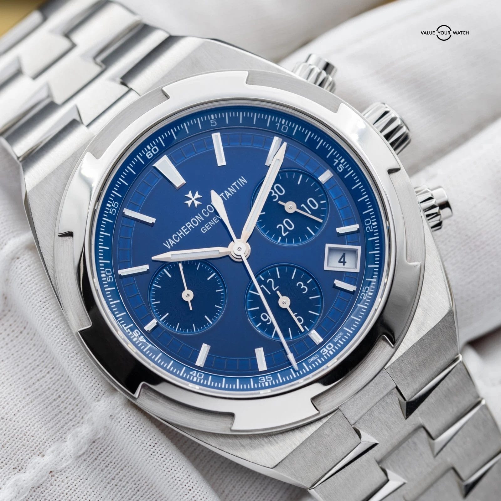 Vacheron Constantin Overseas Chronograph 5500V Blue 42.5mm VC Full Set w/Straps - Image 14