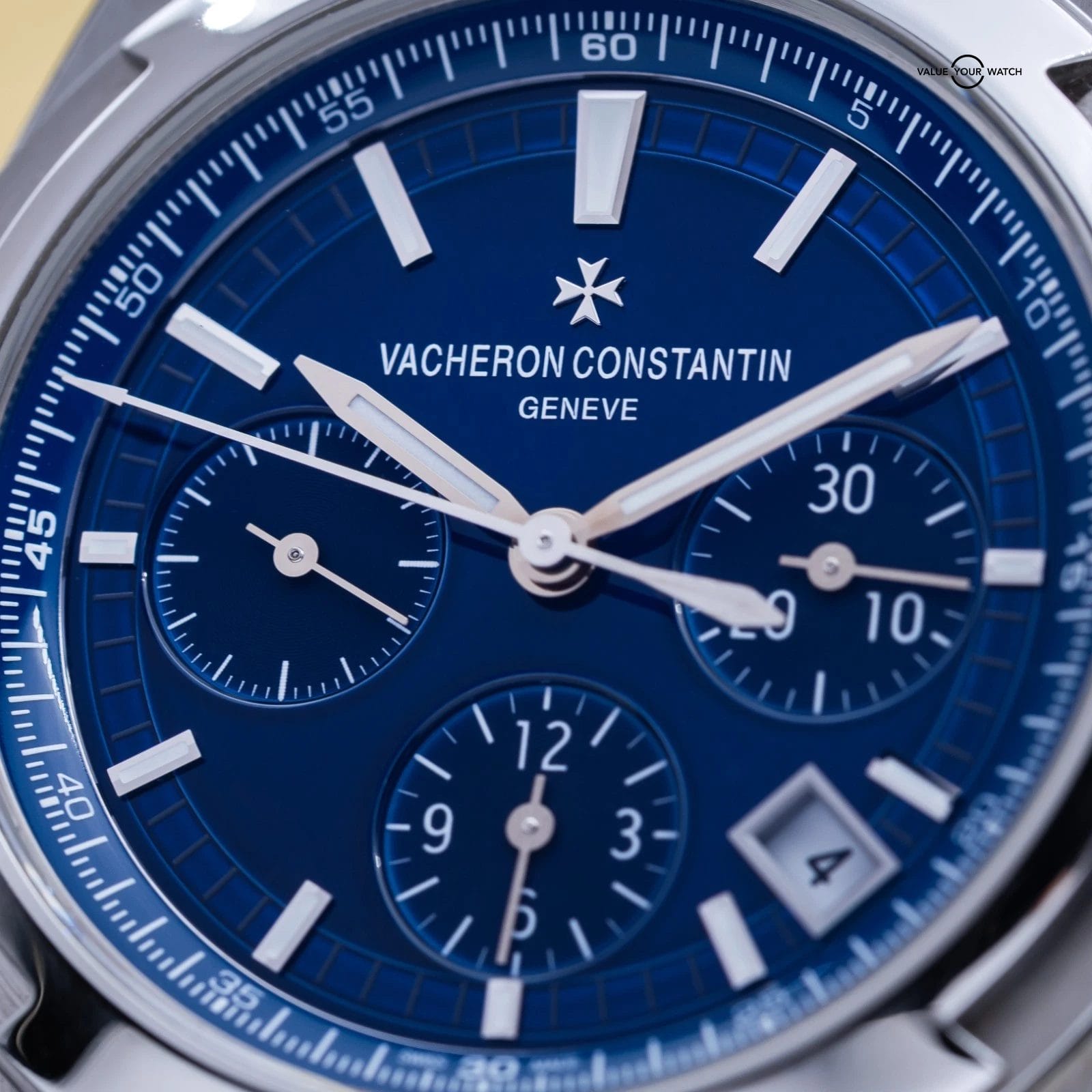 Vacheron Constantin Overseas Chronograph 5500V Blue 42.5mm VC Full Set w/Straps - Image 8