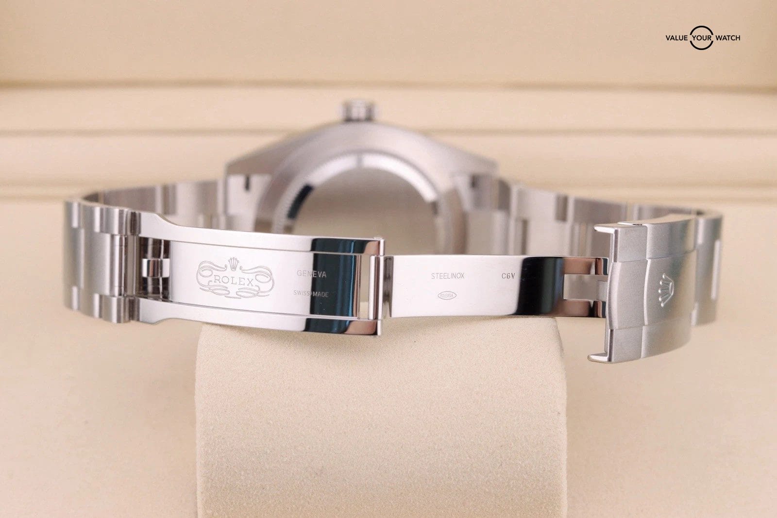 Unworn Rolex Oyster Perpetual 41mm Stainless Steel Green 134300 Dated 2026 - Image 15