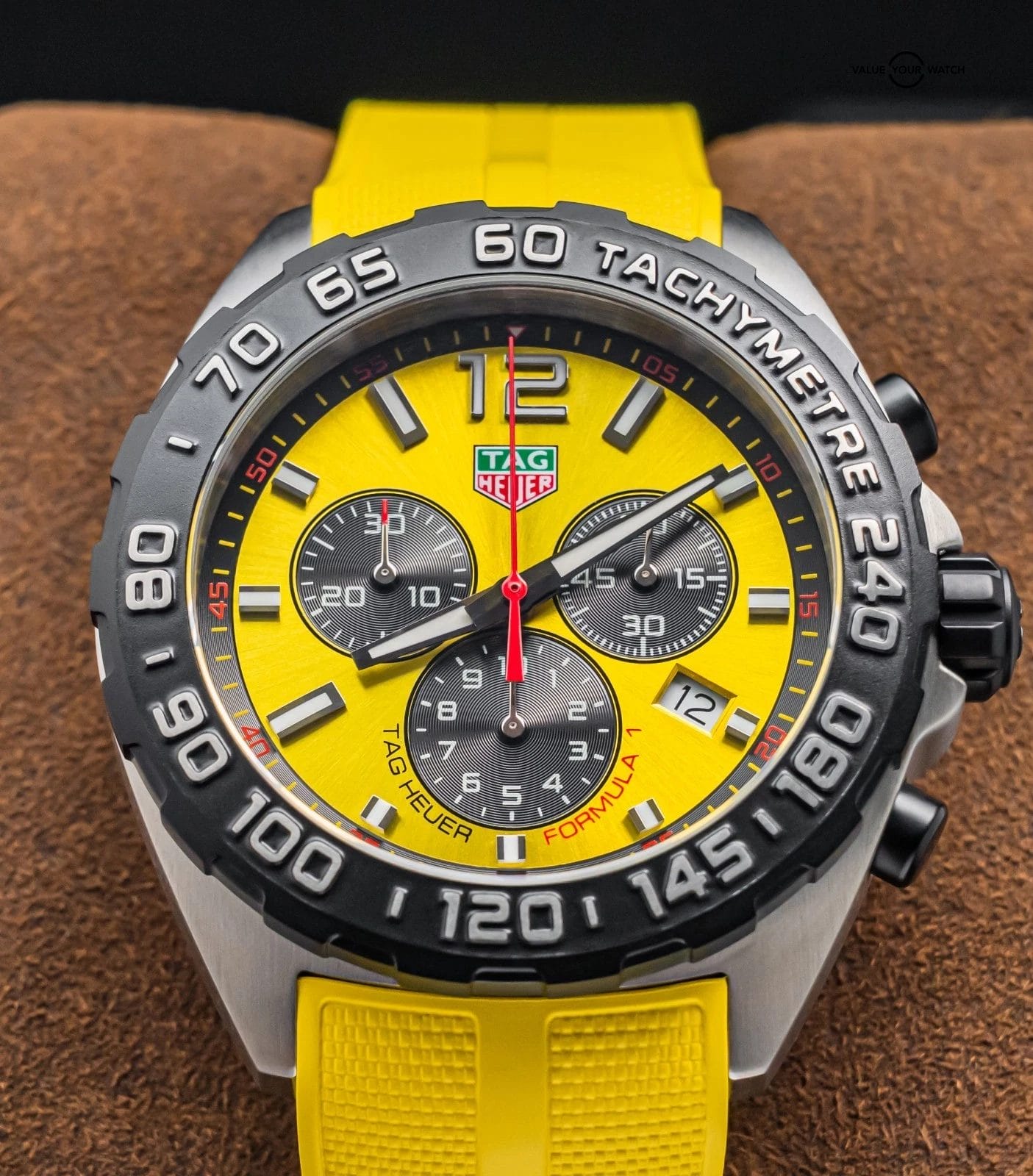 Tag Heuer Formula 1 Chronograph 43 mm Yellow Dial Complete 2023 CAZ101AM.FT8054 - Image 12