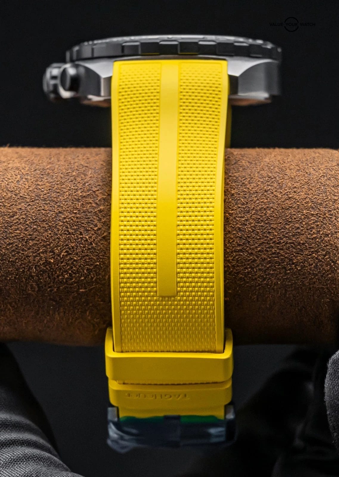 Tag Heuer Formula 1 Chronograph 43 mm Yellow Dial Complete 2023 CAZ101AM.FT8054 - Image 14